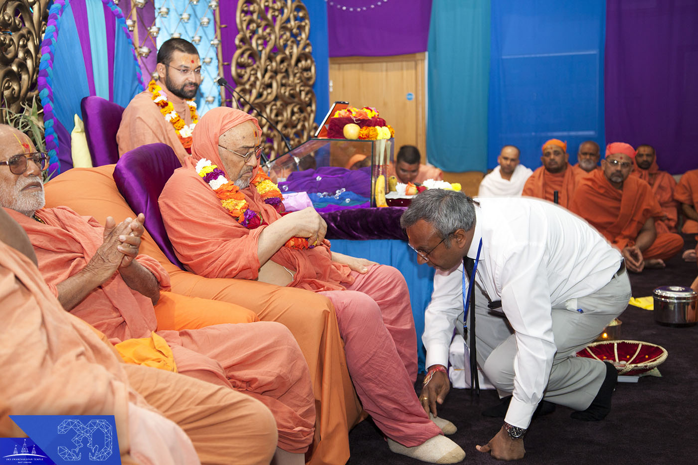 ©1987-2017 SKS Swaminarayan Temple East London