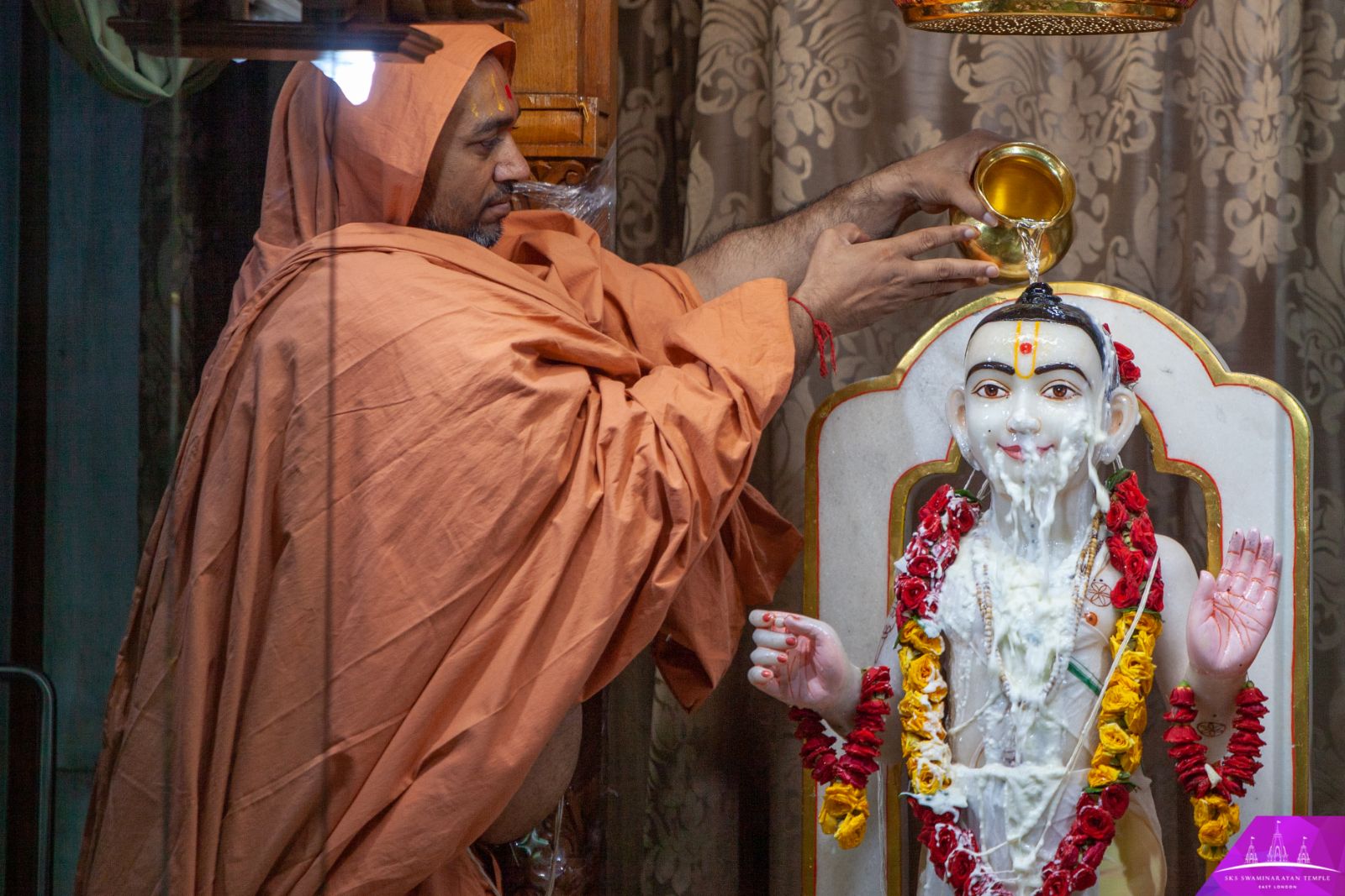 ©1987-2017 SKS Swaminarayan Temple East London