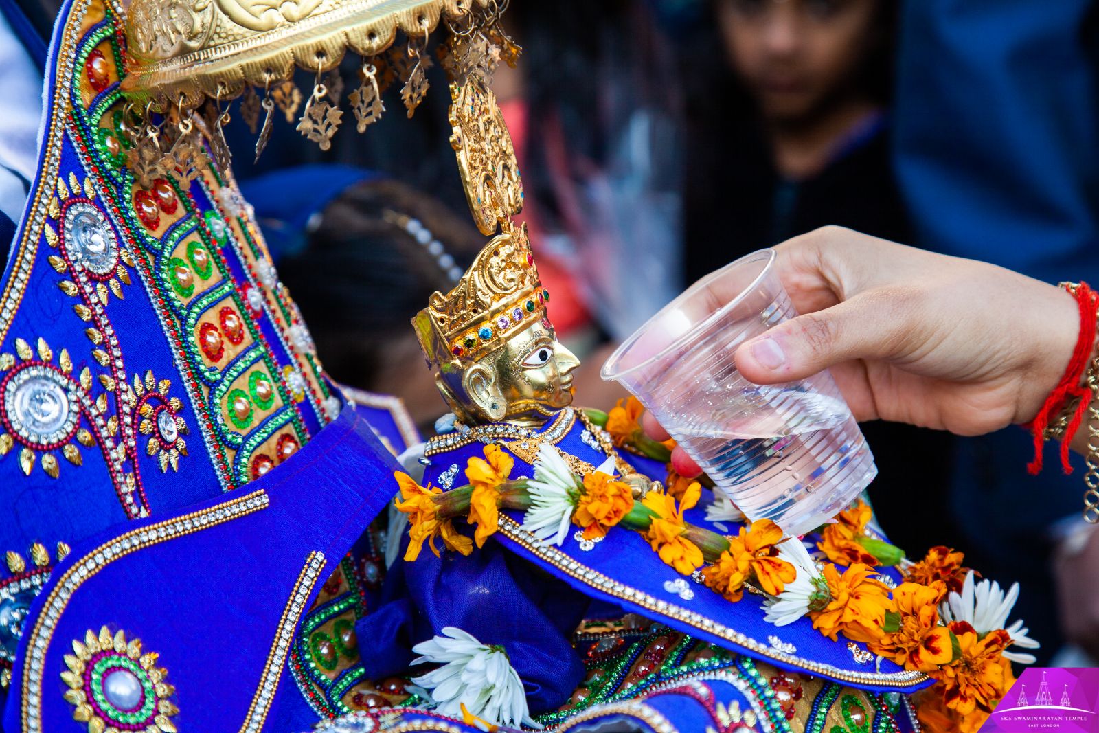 ©1987-2017 SKS Swaminarayan Temple East London