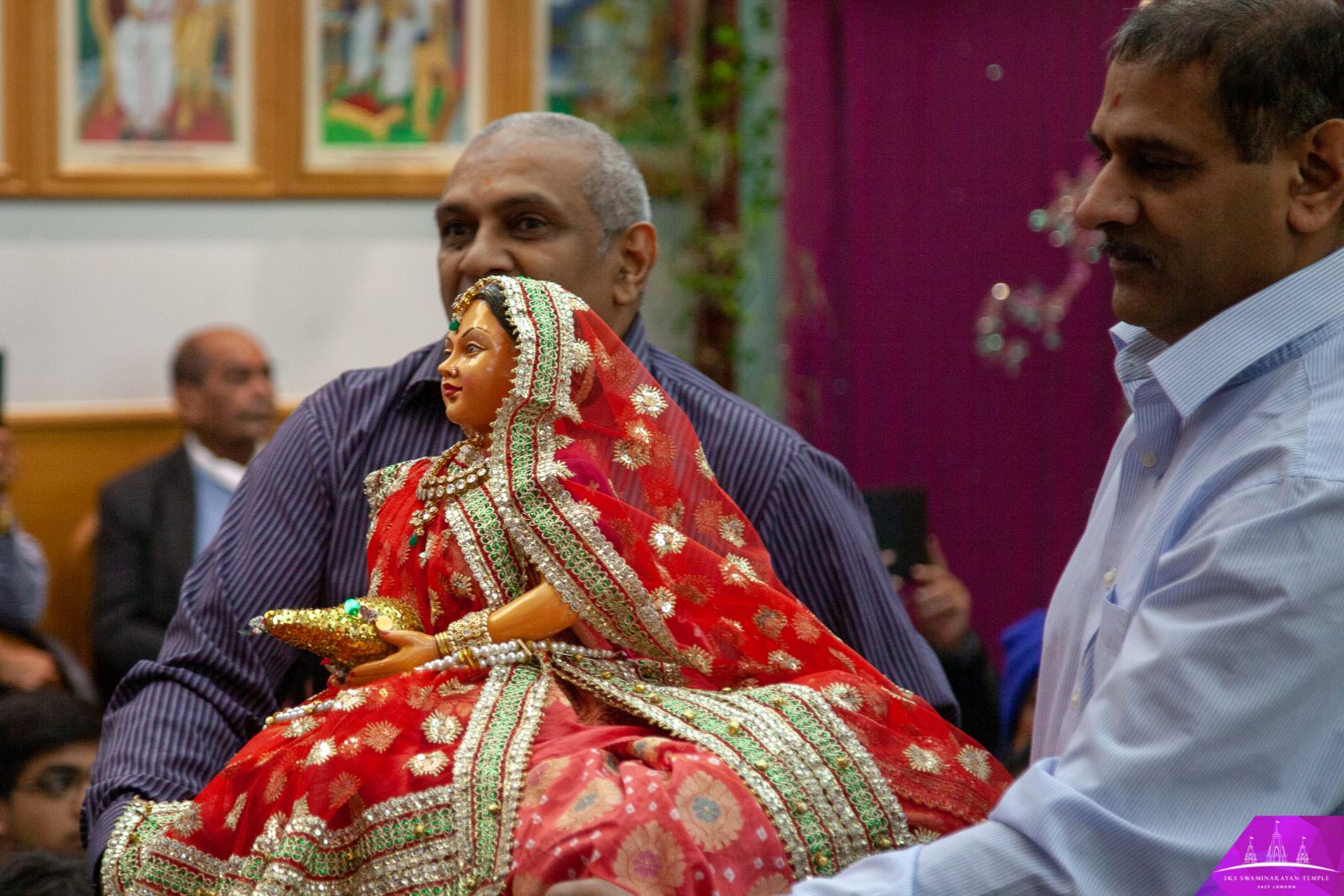 ©1987-2017 SKS Swaminarayan Temple East London
