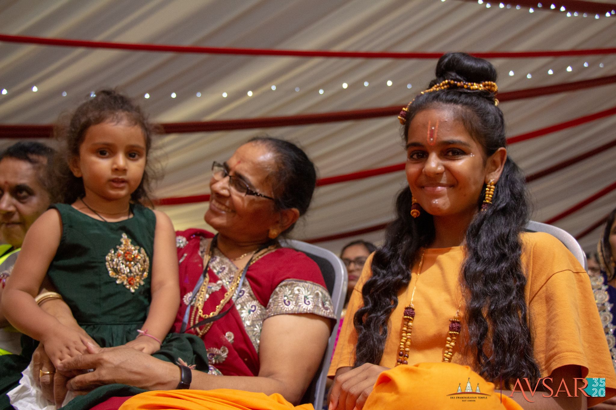 ©1987-2017 SKS Swaminarayan Temple East London