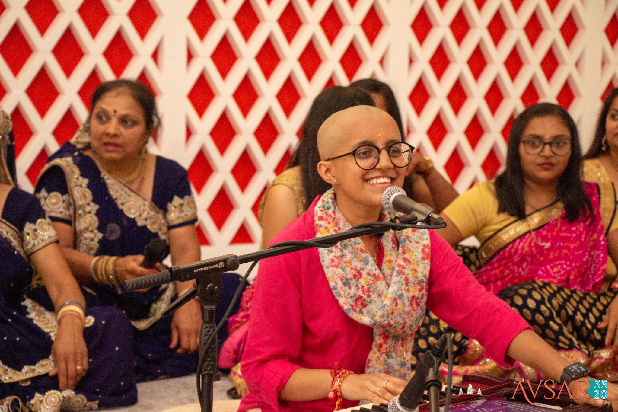 ©1987-2017 SKS Swaminarayan Temple East London