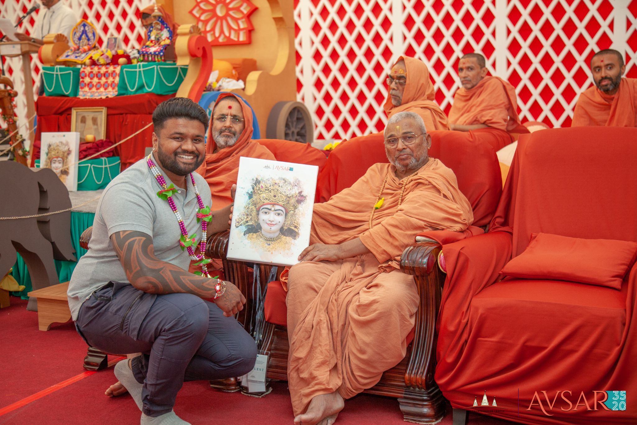 ©1987-2017 SKS Swaminarayan Temple East London