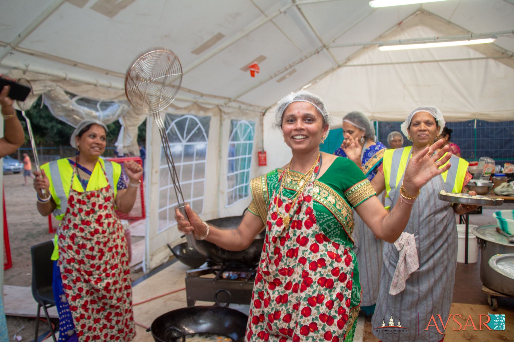 ©1987-2017 SKS Swaminarayan Temple East London