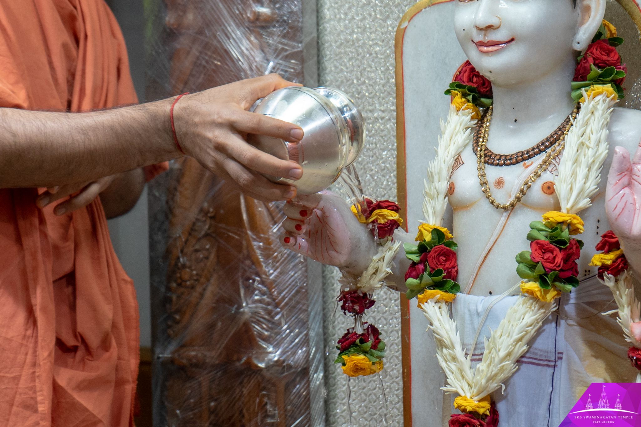 ©1987-2017 SKS Swaminarayan Temple East London