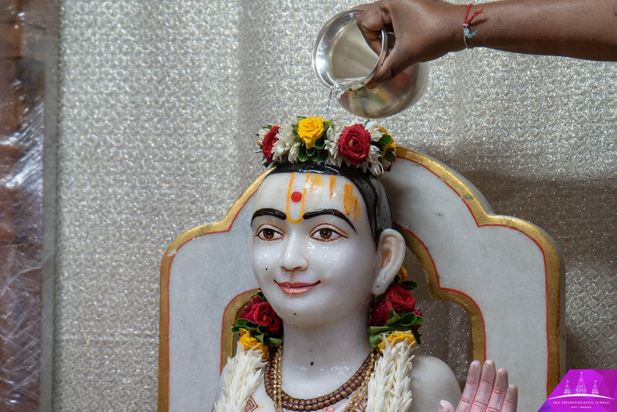 ©1987-2017 SKS Swaminarayan Temple East London