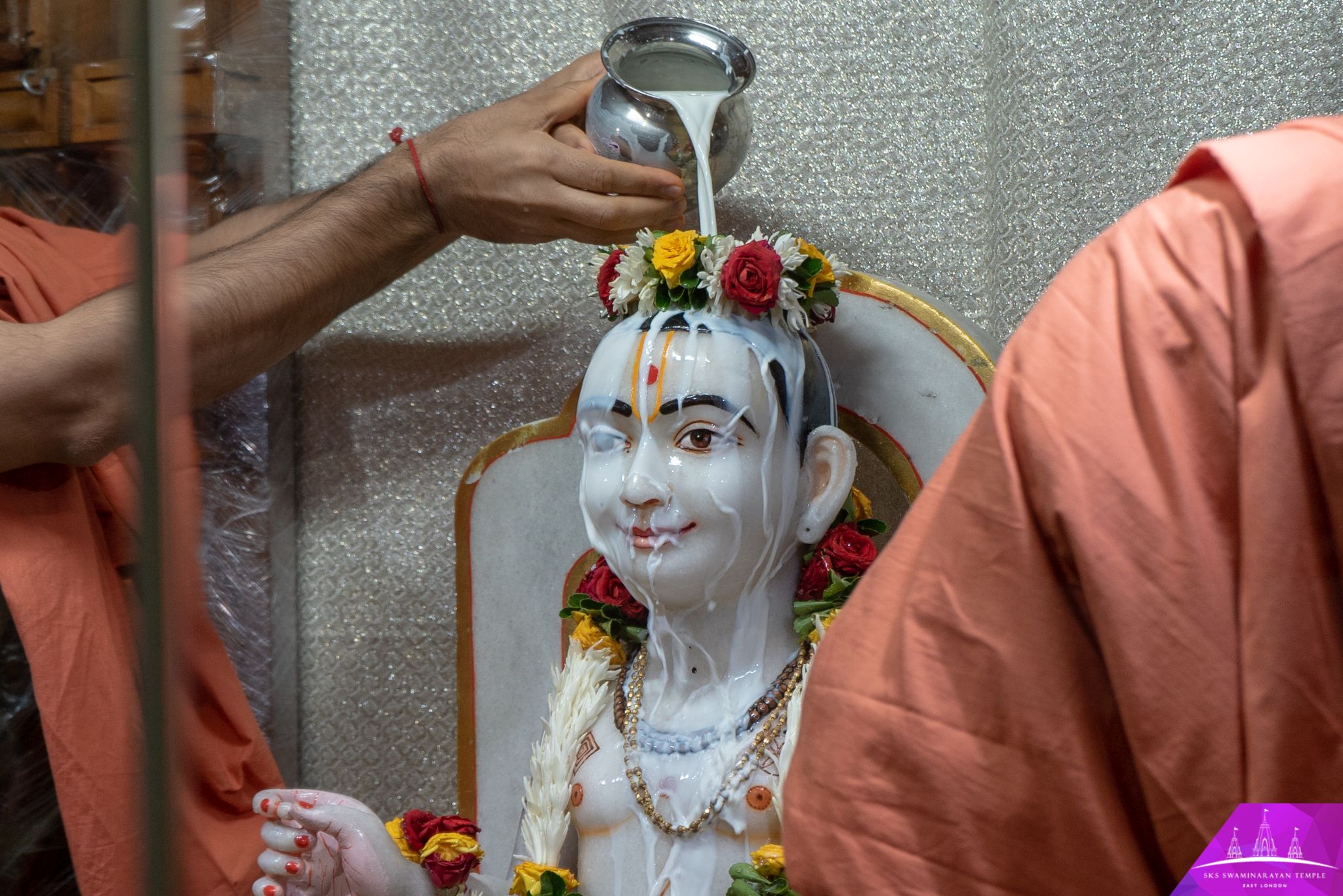 ©1987-2017 SKS Swaminarayan Temple East London