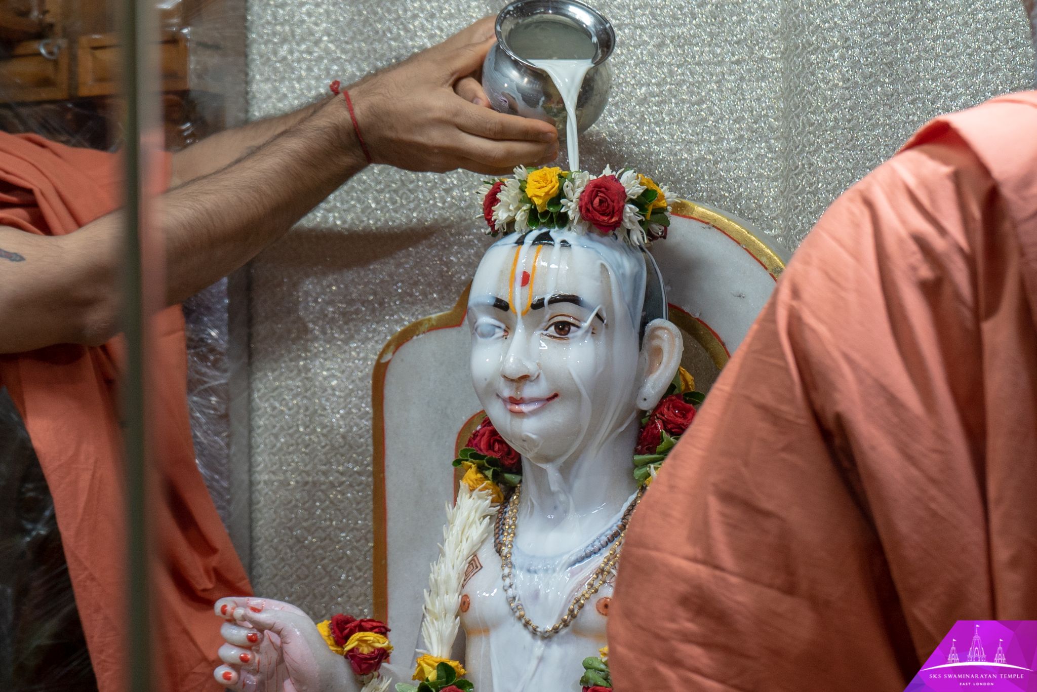 ©1987-2017 SKS Swaminarayan Temple East London