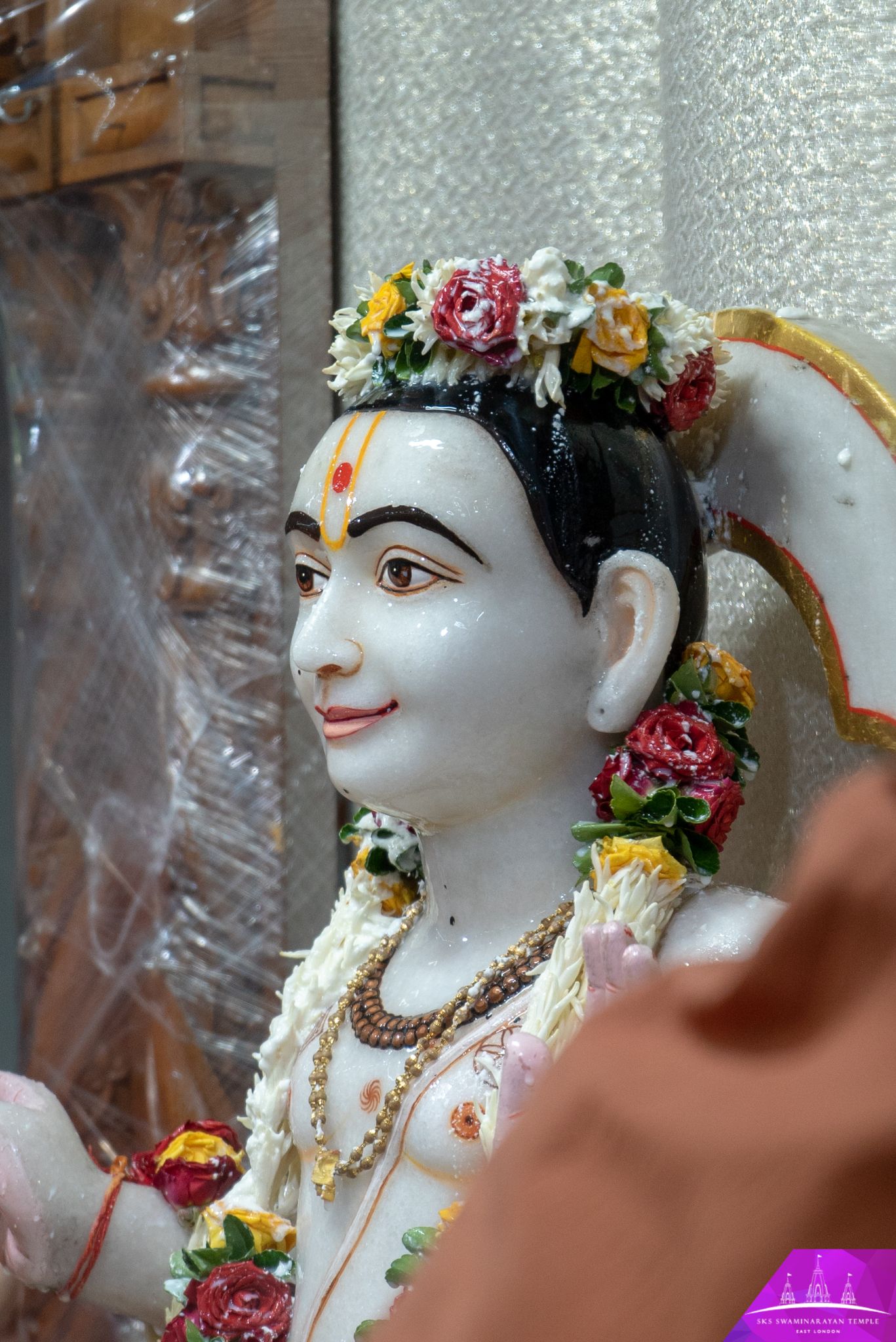 ©1987-2017 SKS Swaminarayan Temple East London