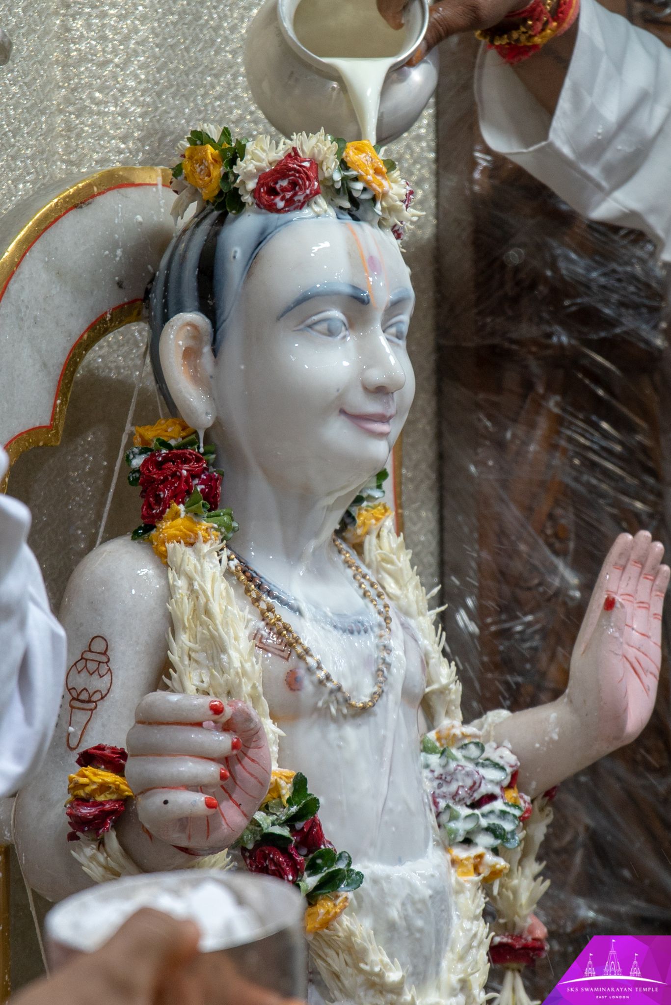 ©1987-2017 SKS Swaminarayan Temple East London