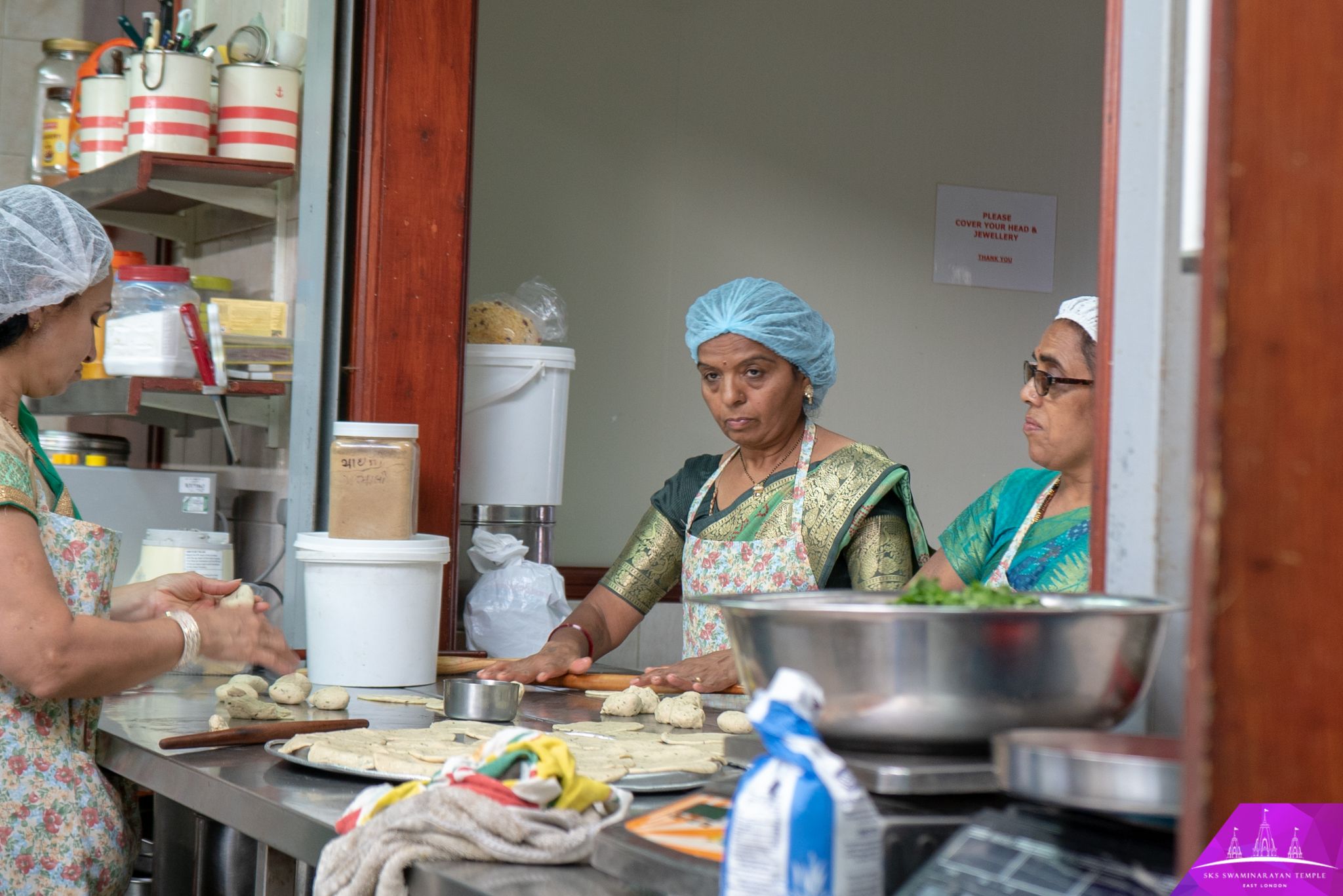©1987-2017 SKS Swaminarayan Temple East London