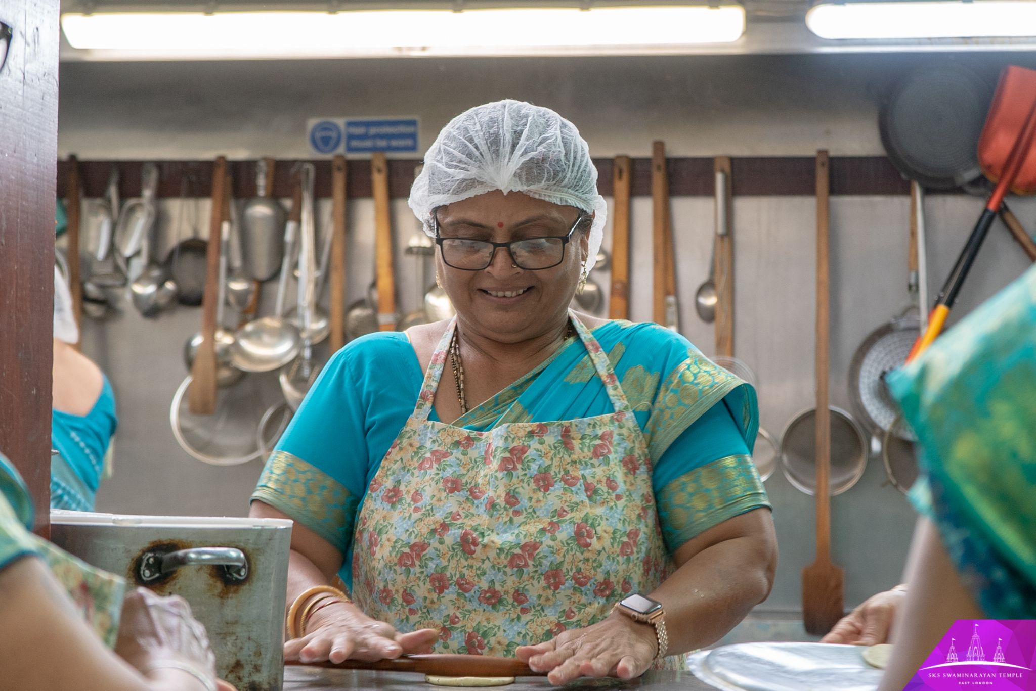 ©1987-2017 SKS Swaminarayan Temple East London