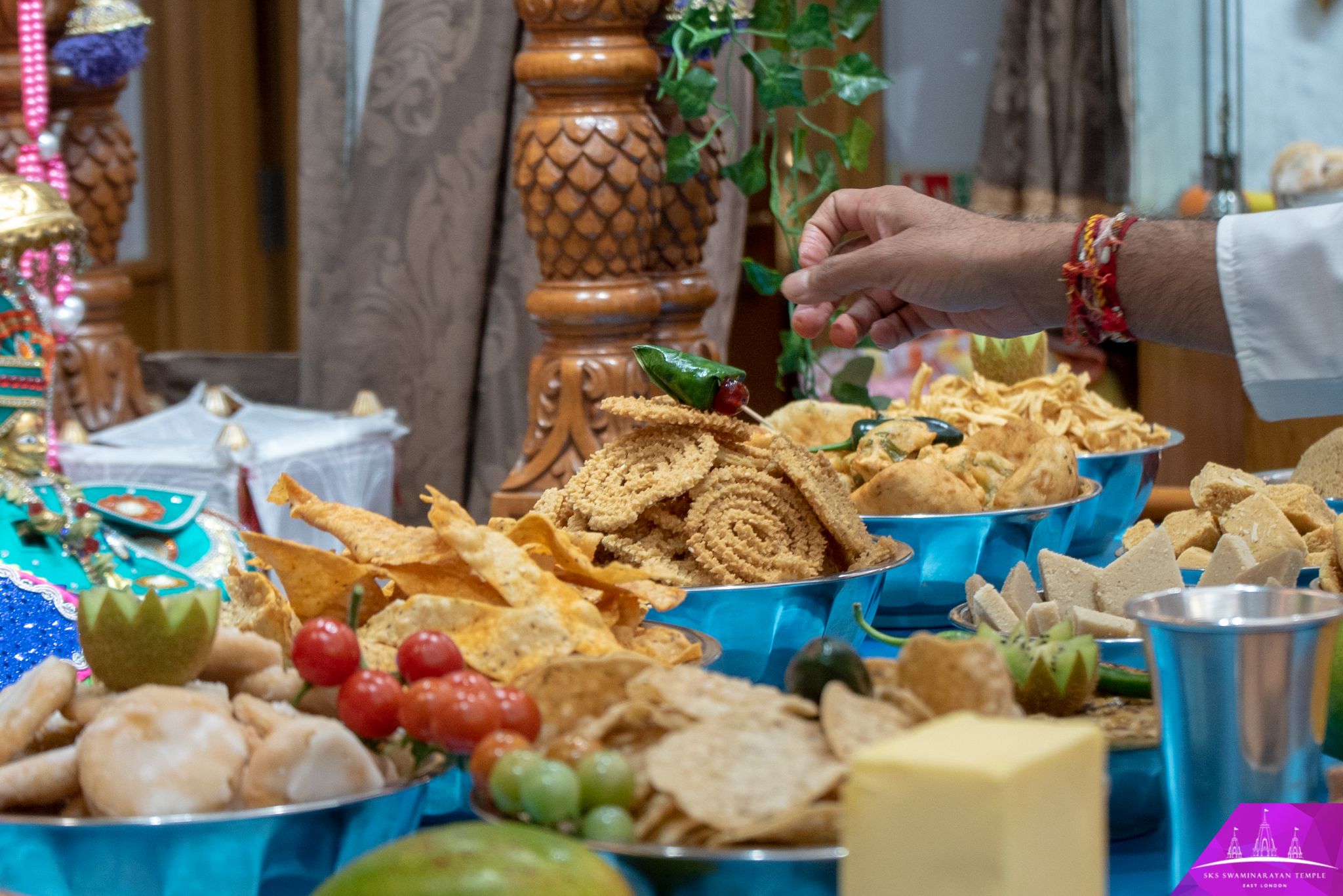 ©1987-2017 SKS Swaminarayan Temple East London