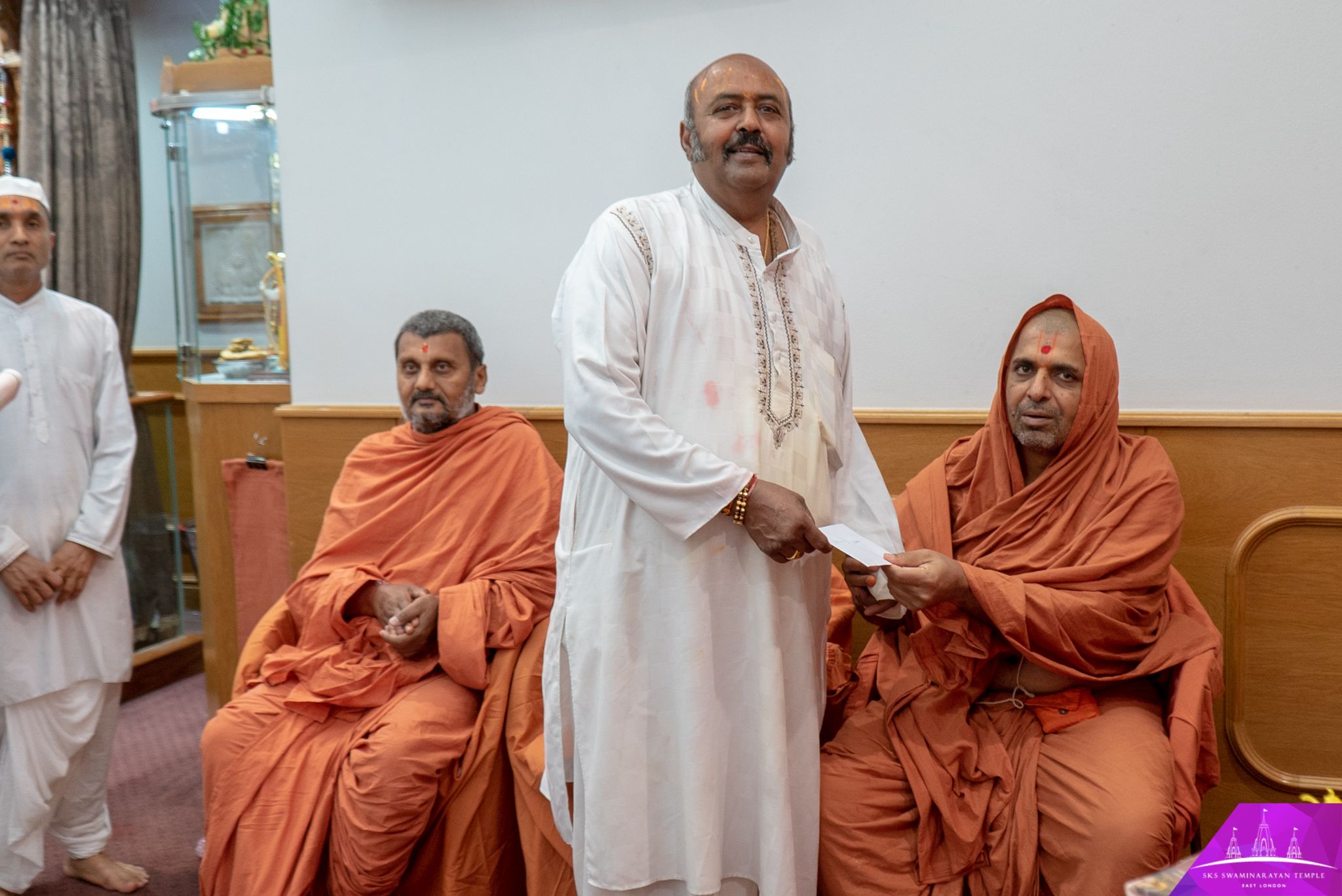 ©1987-2017 SKS Swaminarayan Temple East London