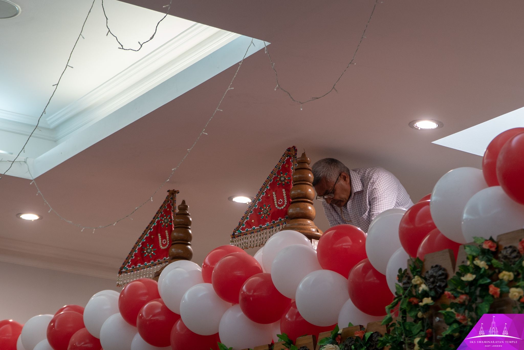 ©1987-2017 SKS Swaminarayan Temple East London