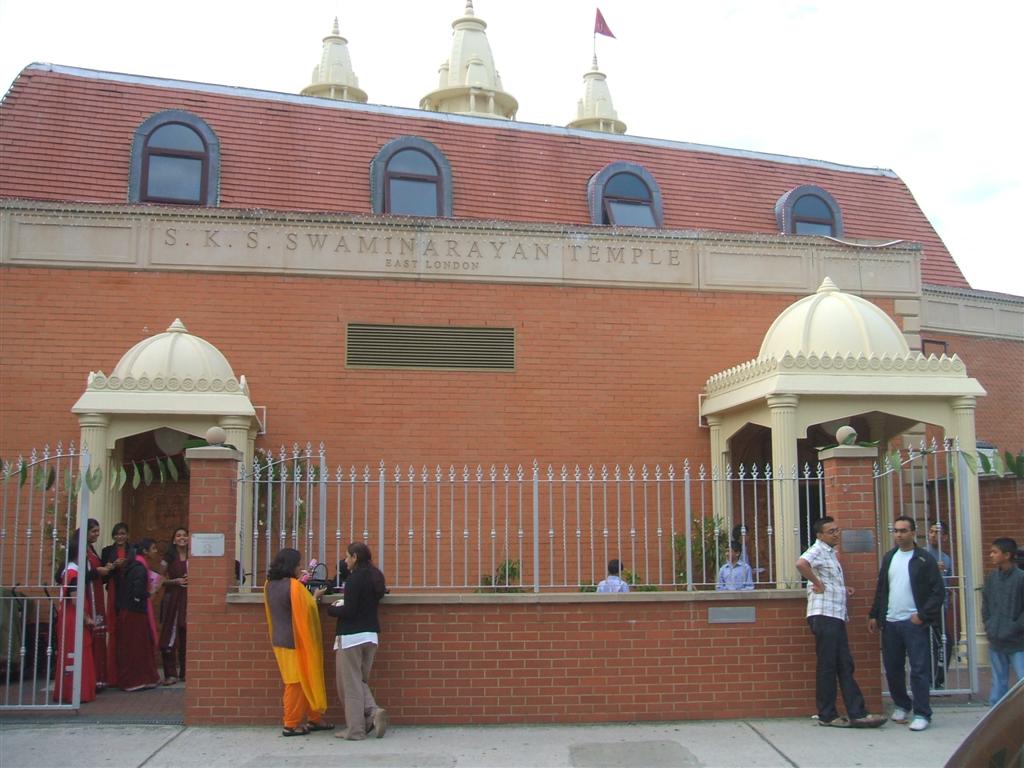 ©1987-2017 SKS Swaminarayan Temple East London