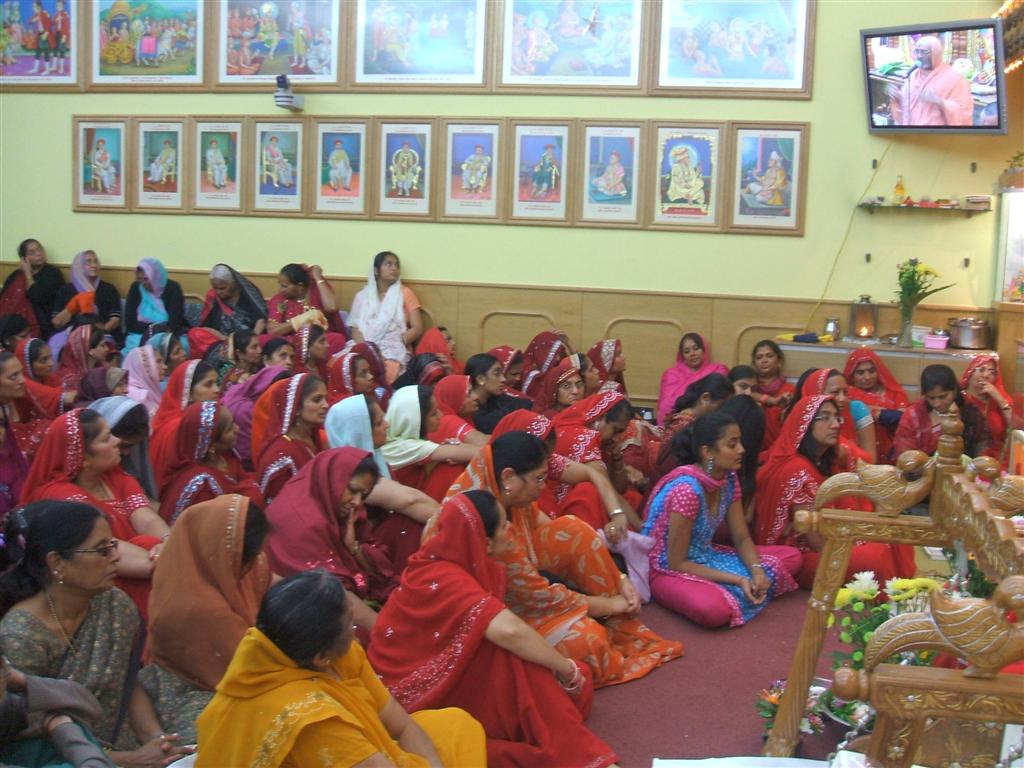 ©1987-2017 SKS Swaminarayan Temple East London