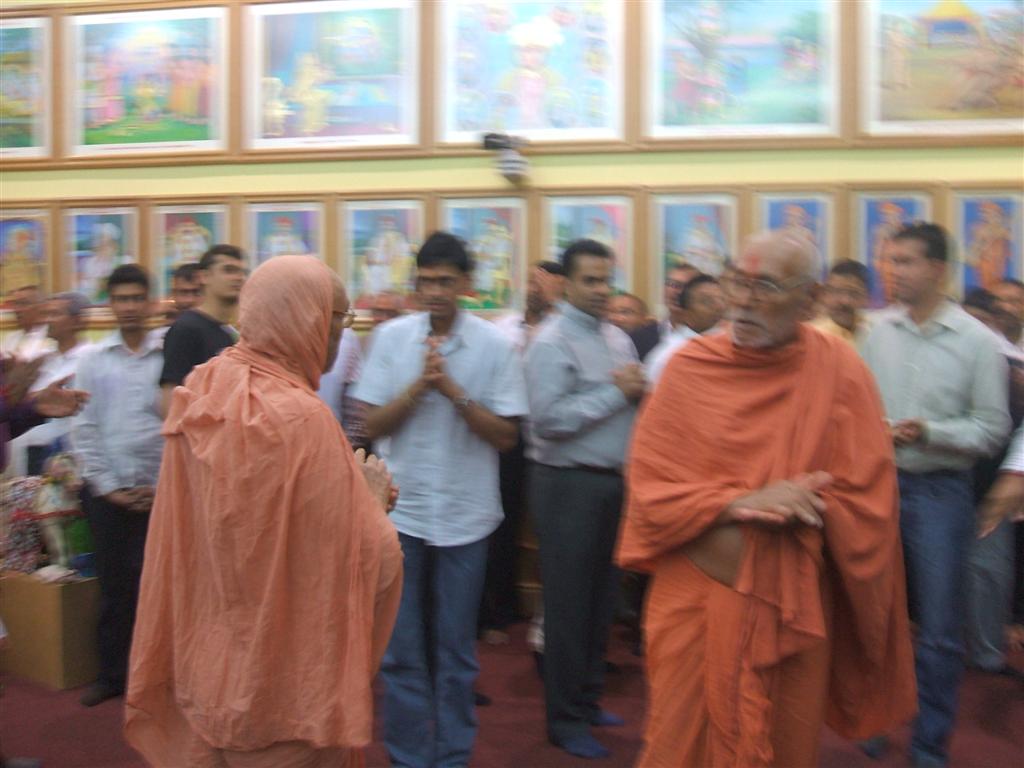©1987-2017 SKS Swaminarayan Temple East London