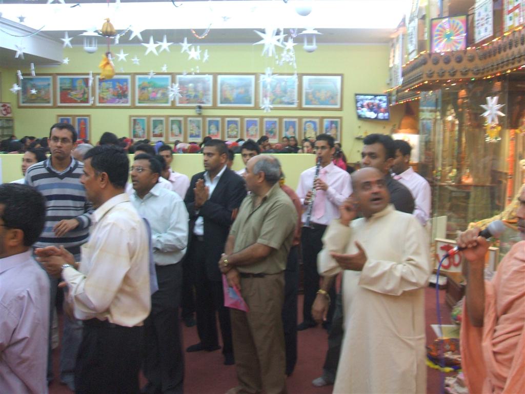 ©1987-2017 SKS Swaminarayan Temple East London