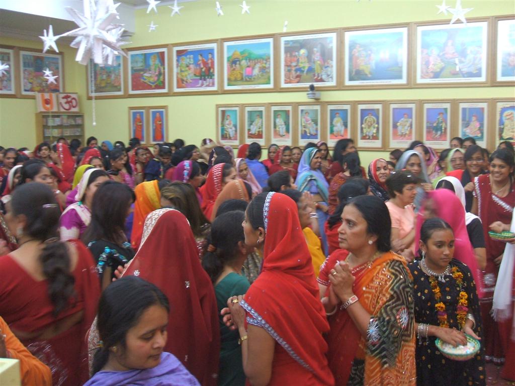 ©1987-2017 SKS Swaminarayan Temple East London
