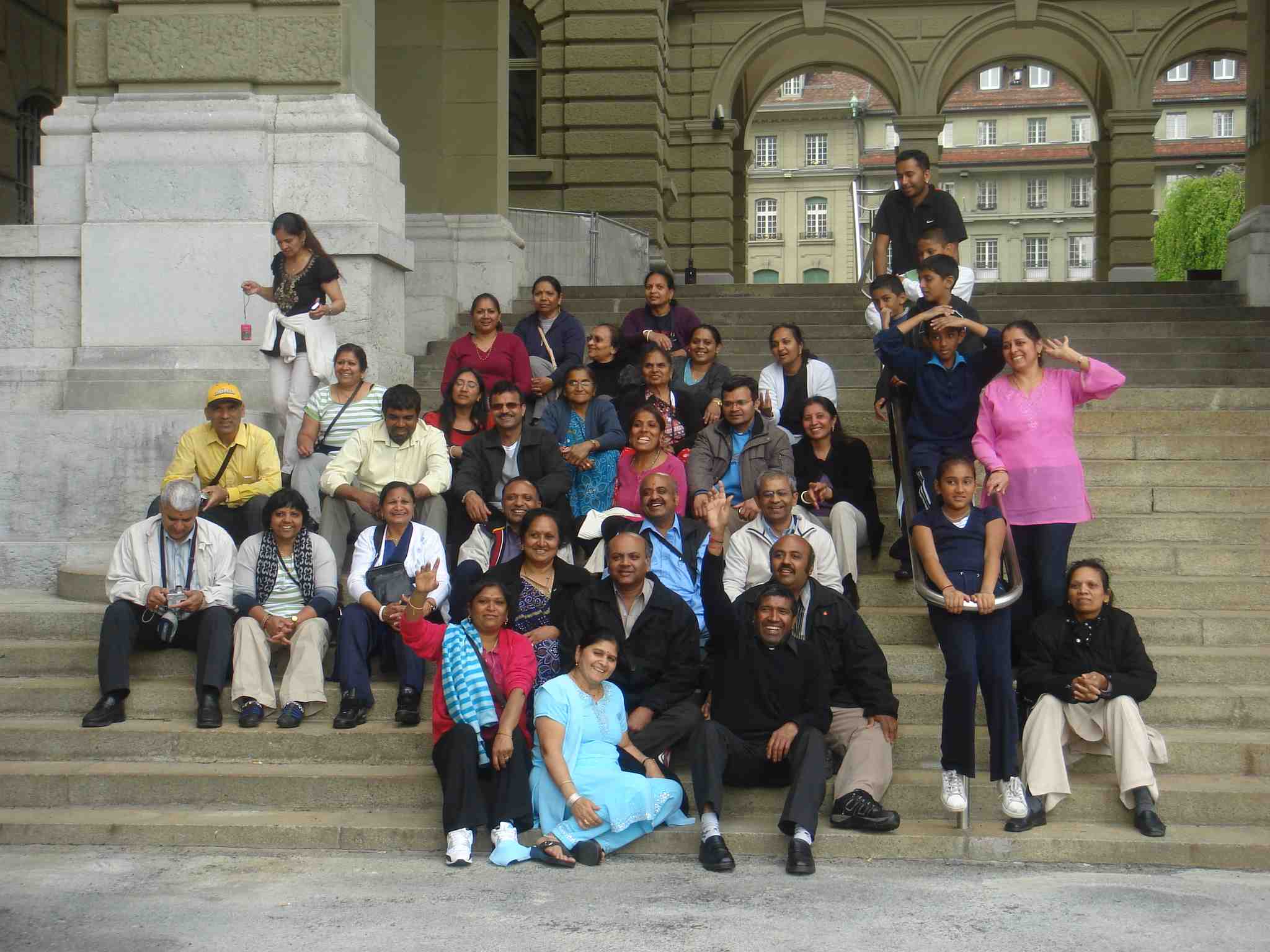 ©1987-2017 SKS Swaminarayan Temple East London
