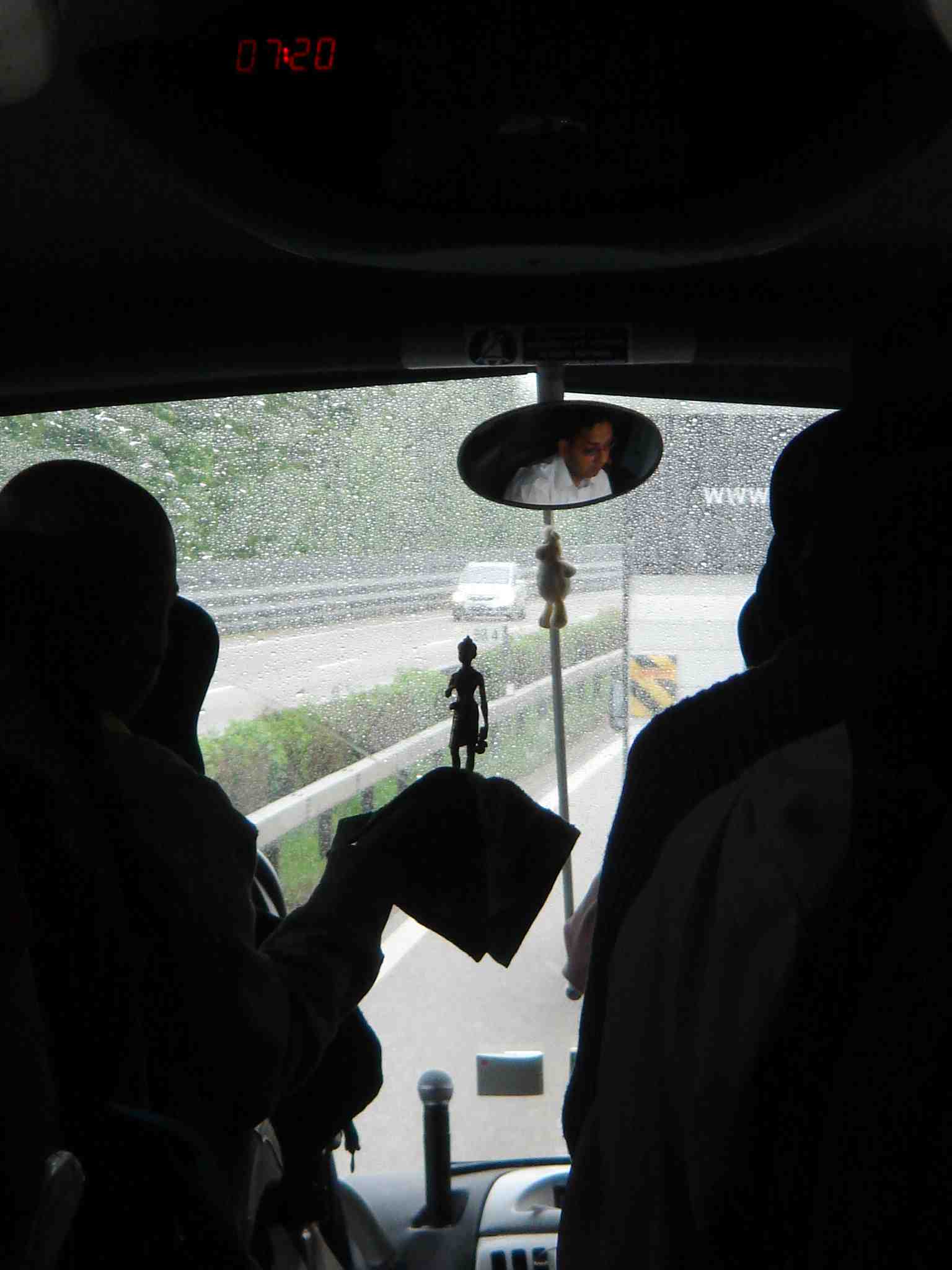 ©1987-2017 SKS Swaminarayan Temple East London