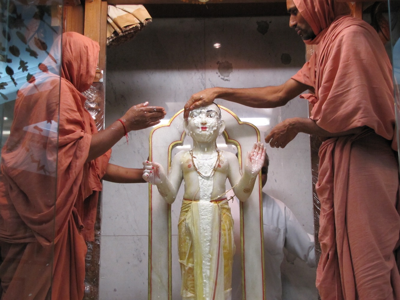 ©1987-2017 SKS Swaminarayan Temple East London