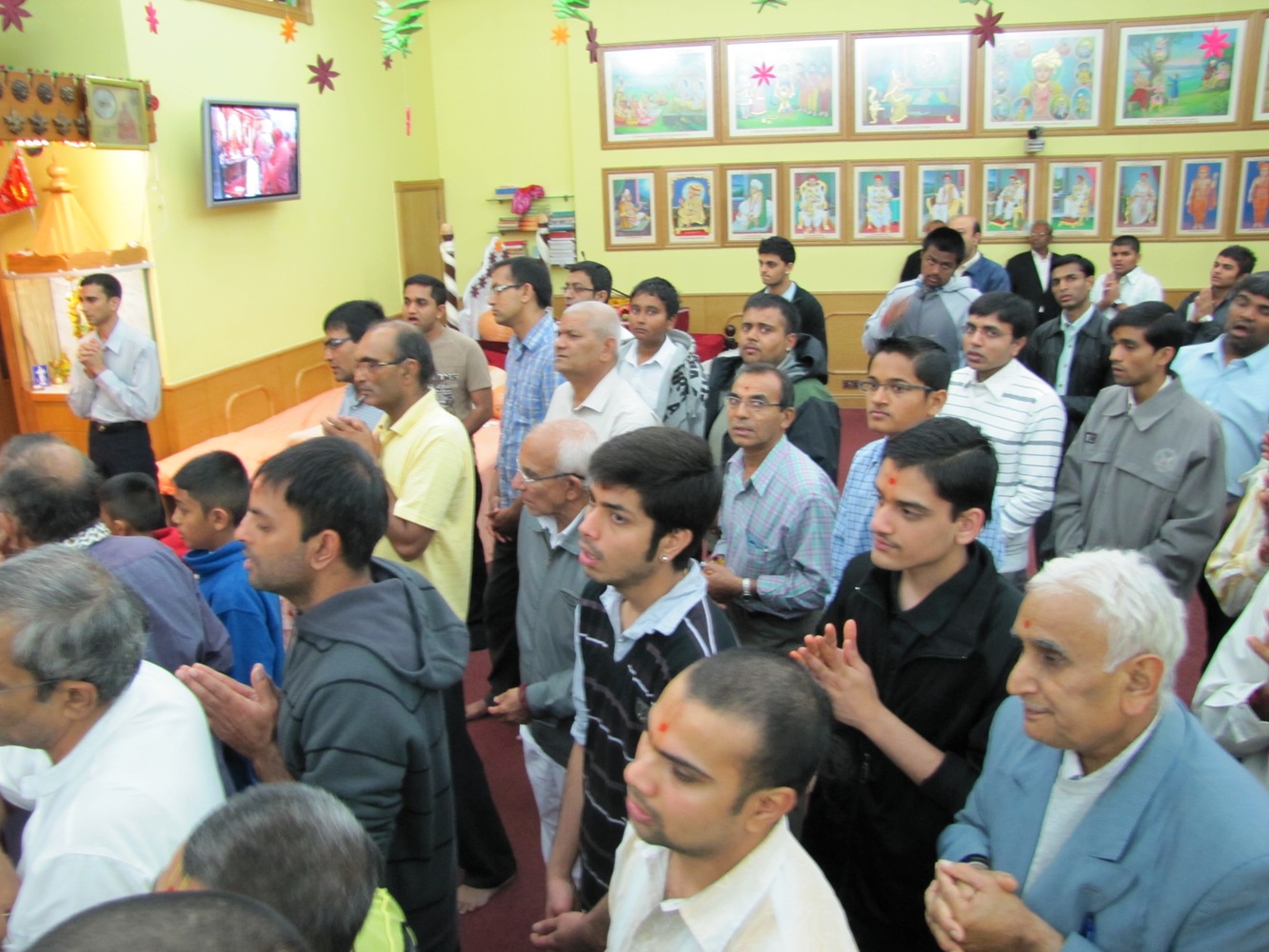 ©1987-2017 SKS Swaminarayan Temple East London