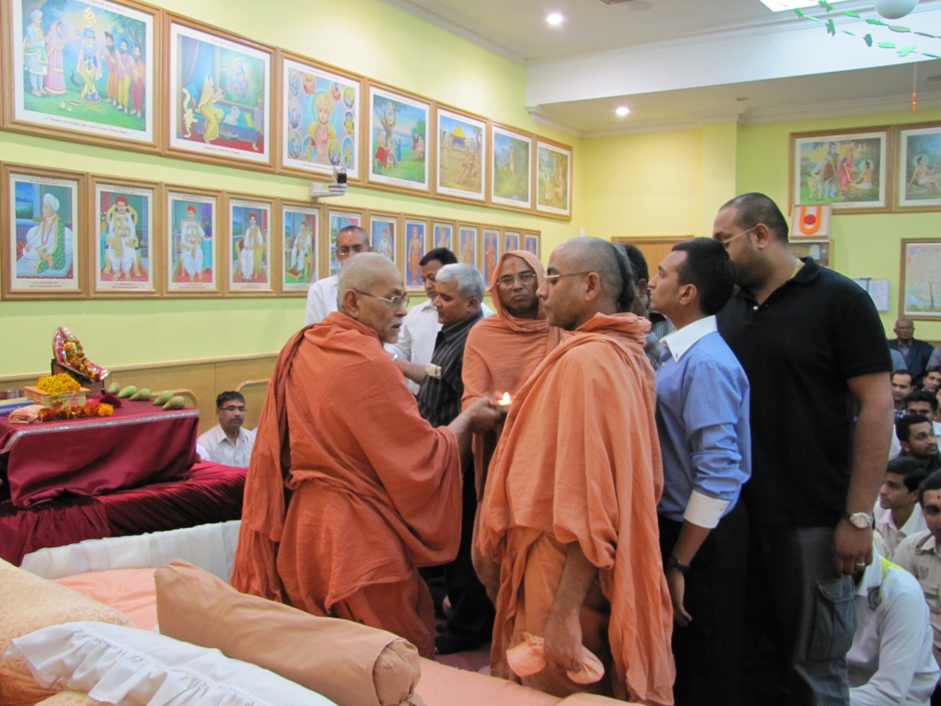 ©1987-2017 SKS Swaminarayan Temple East London