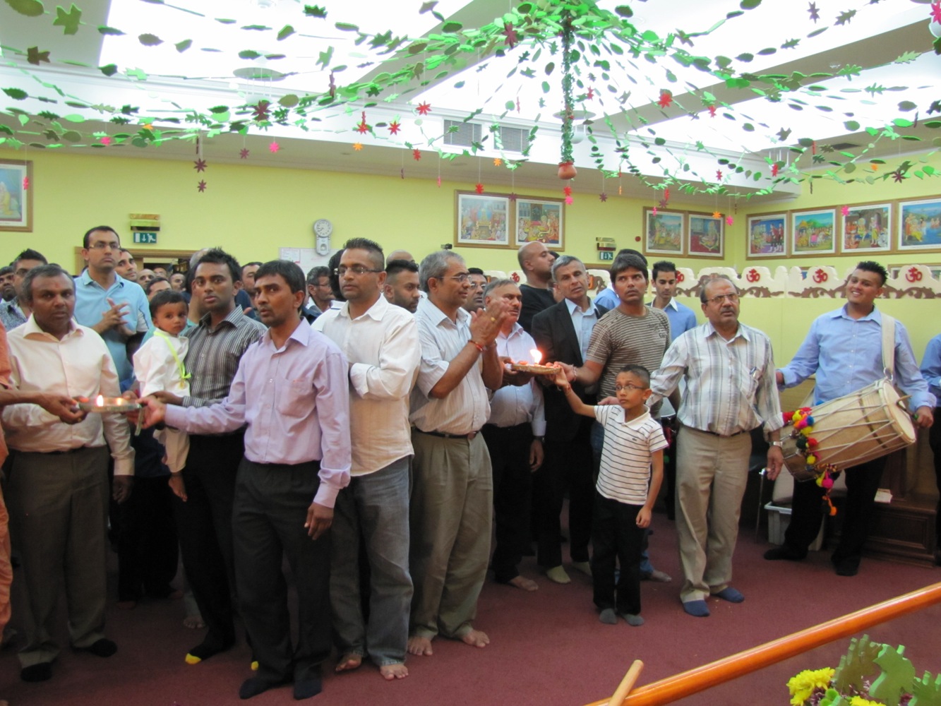 ©1987-2017 SKS Swaminarayan Temple East London