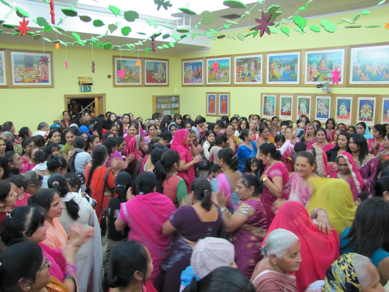 ©1987-2017 SKS Swaminarayan Temple East London