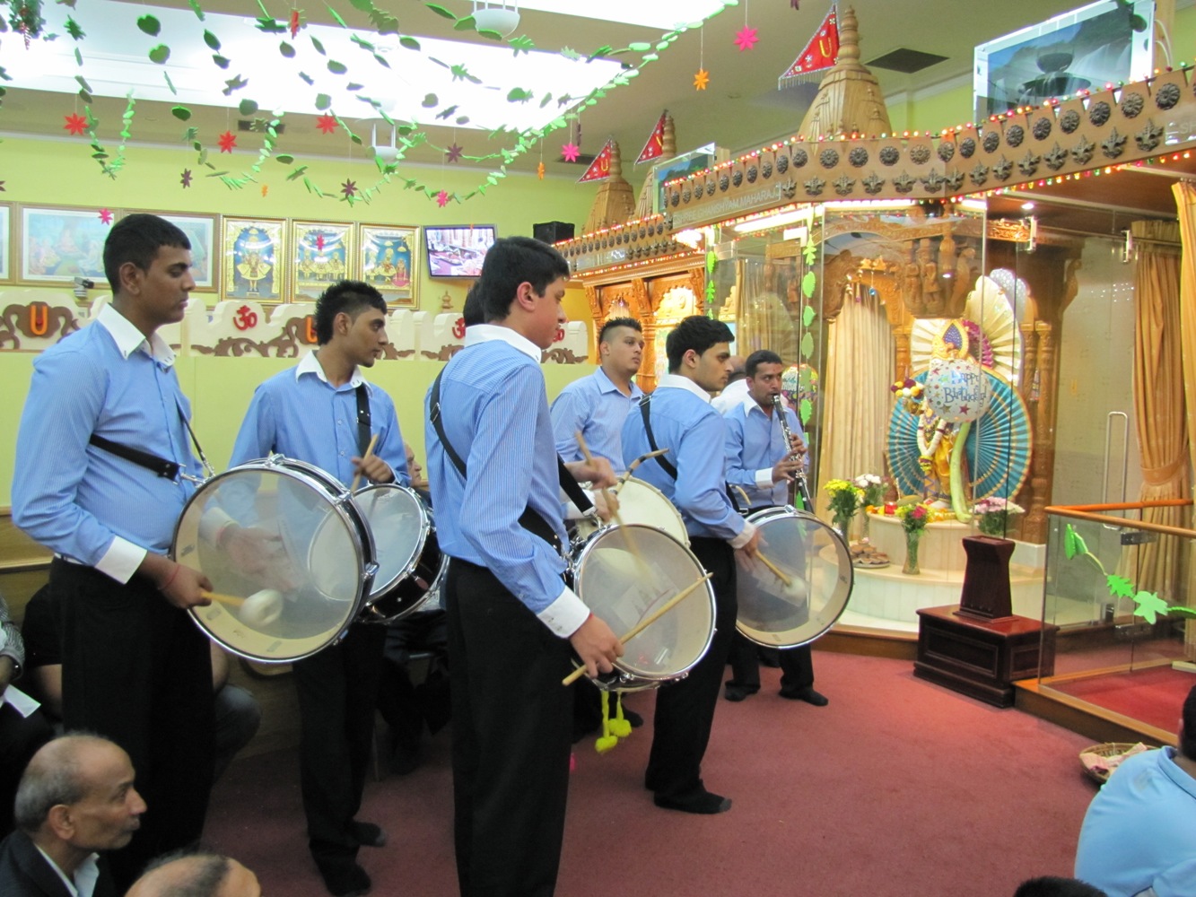 ©1987-2017 SKS Swaminarayan Temple East London