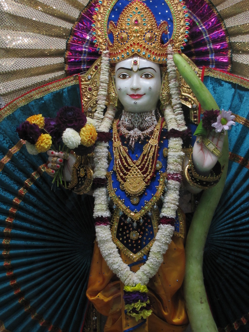 ©1987-2017 SKS Swaminarayan Temple East London