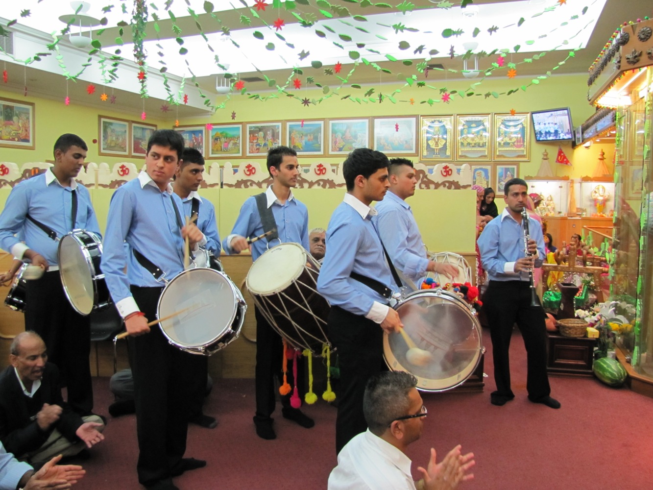©1987-2017 SKS Swaminarayan Temple East London