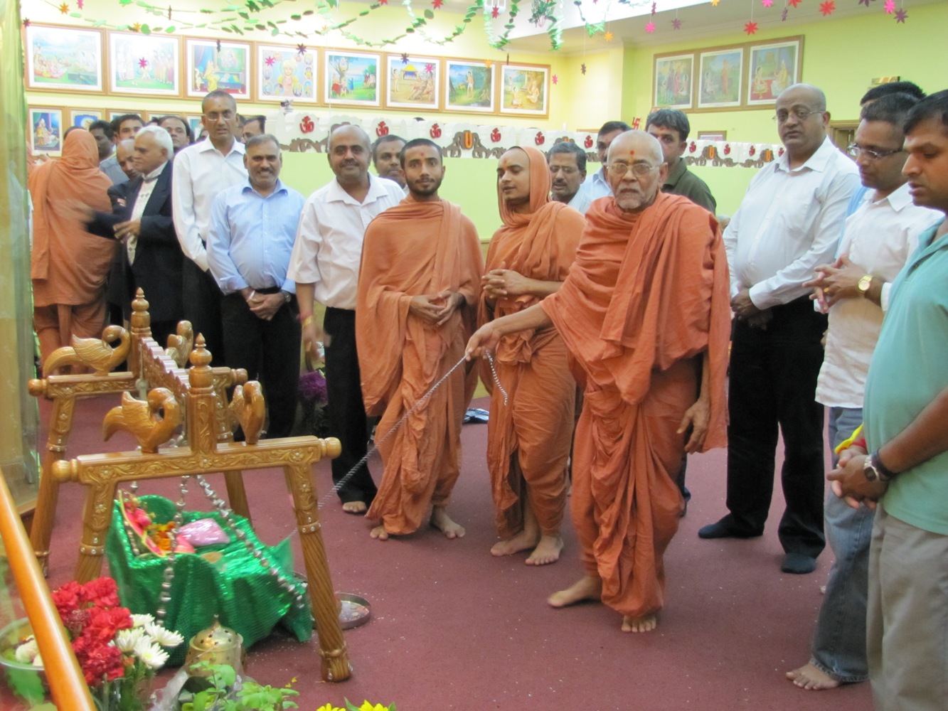 ©1987-2017 SKS Swaminarayan Temple East London