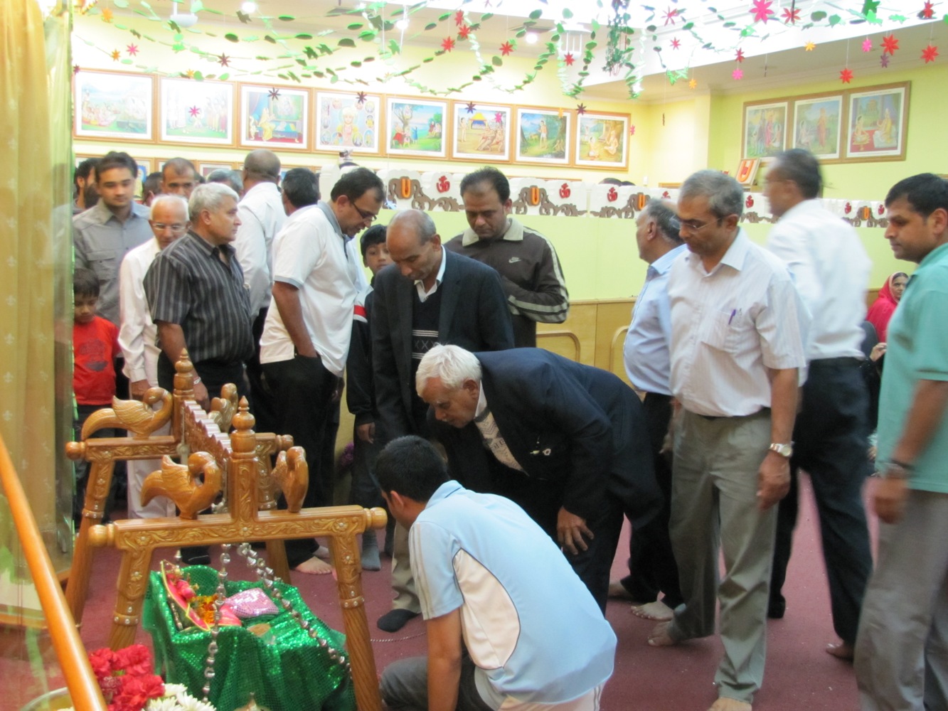 ©1987-2017 SKS Swaminarayan Temple East London