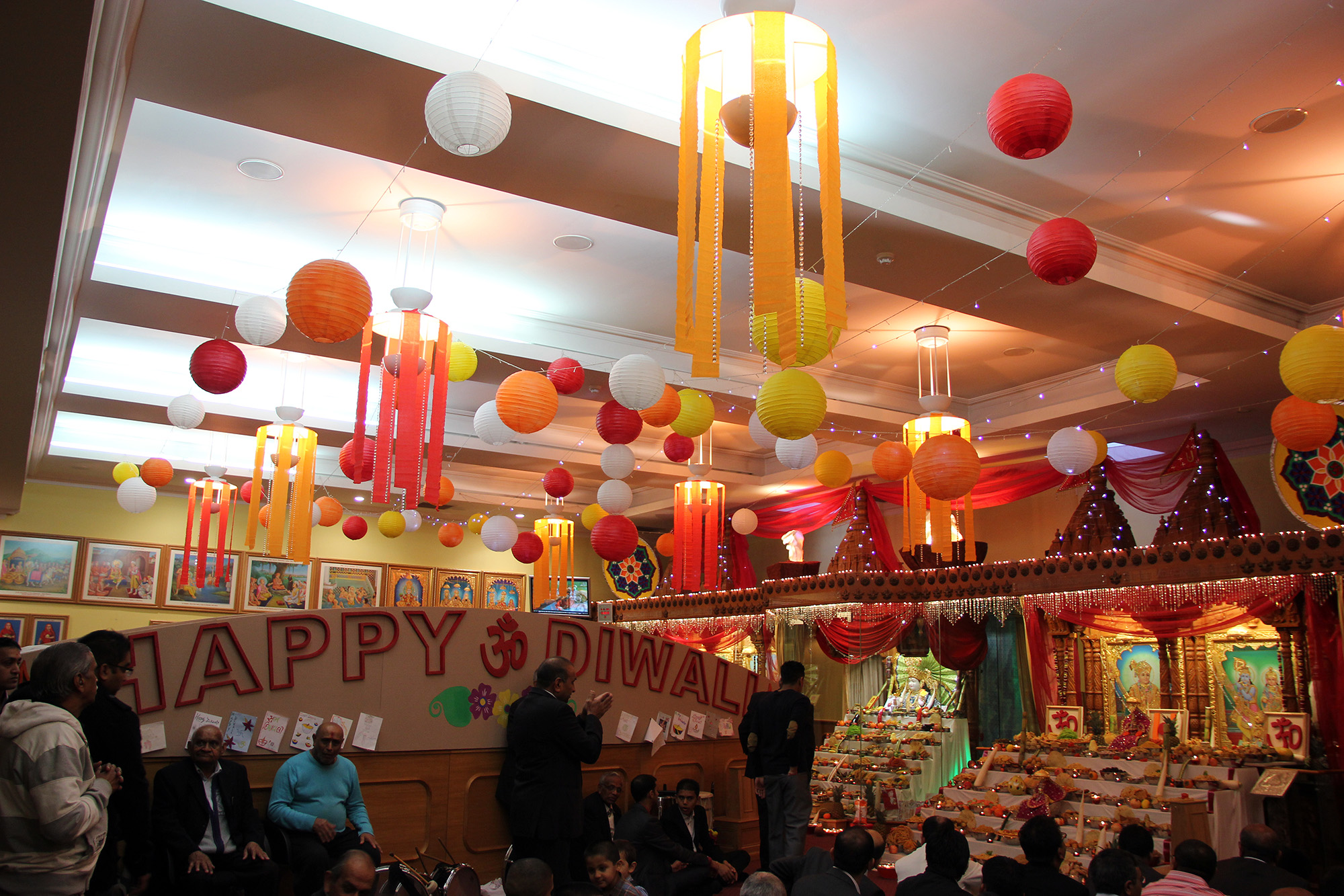 ©1987-2017 SKS Swaminarayan Temple East London