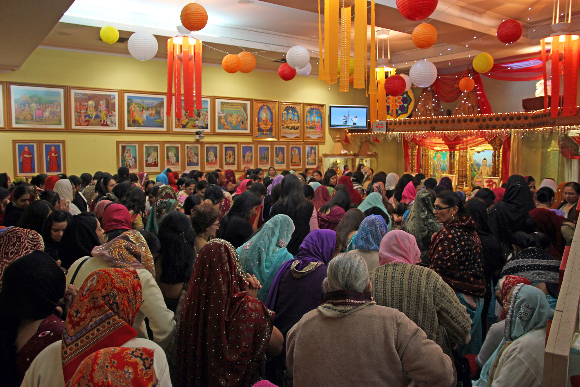 ©1987-2017 SKS Swaminarayan Temple East London