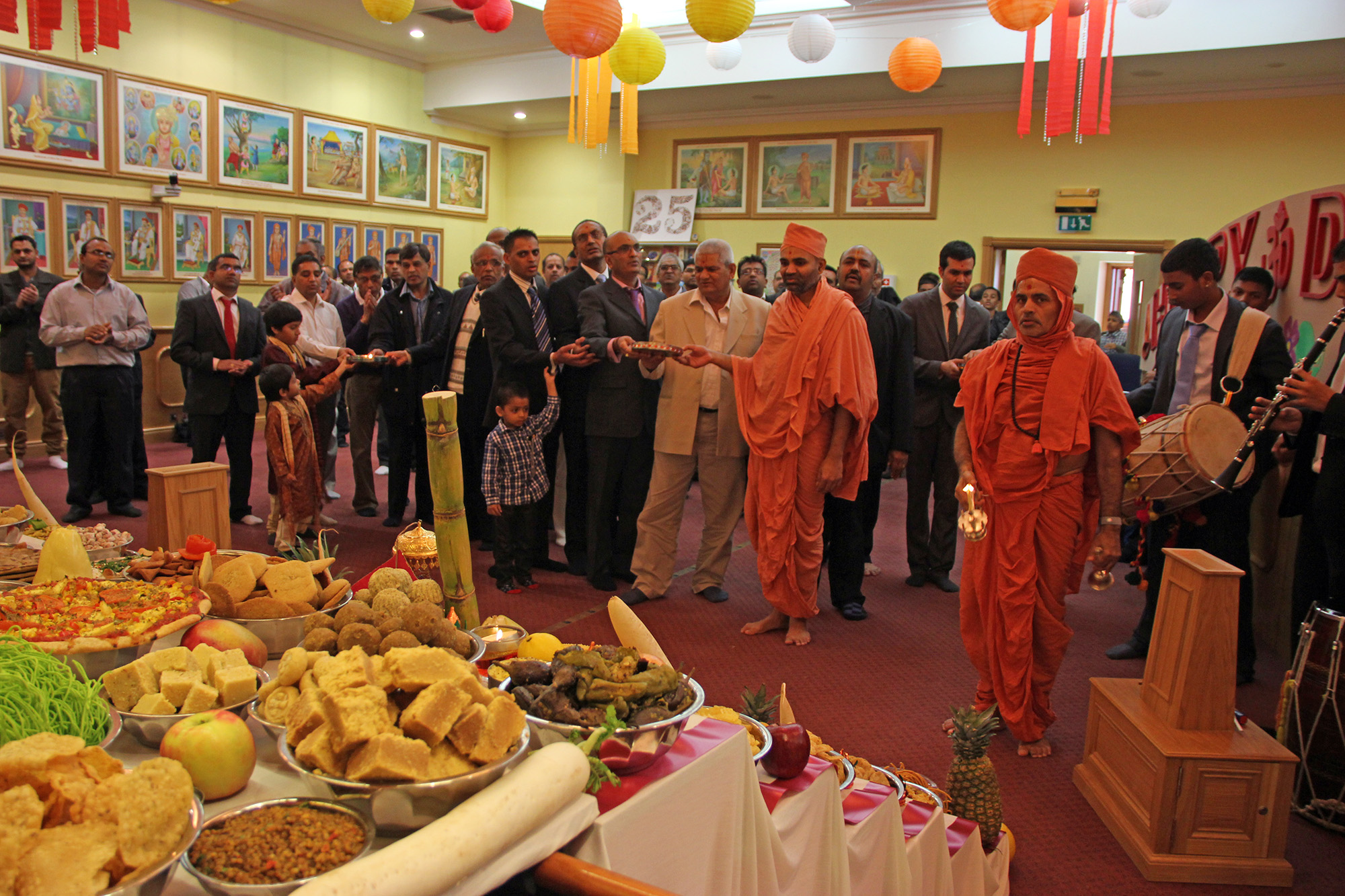 ©1987-2017 SKS Swaminarayan Temple East London