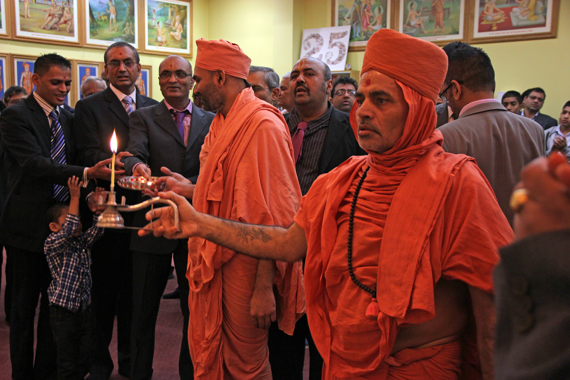 ©1987-2017 SKS Swaminarayan Temple East London