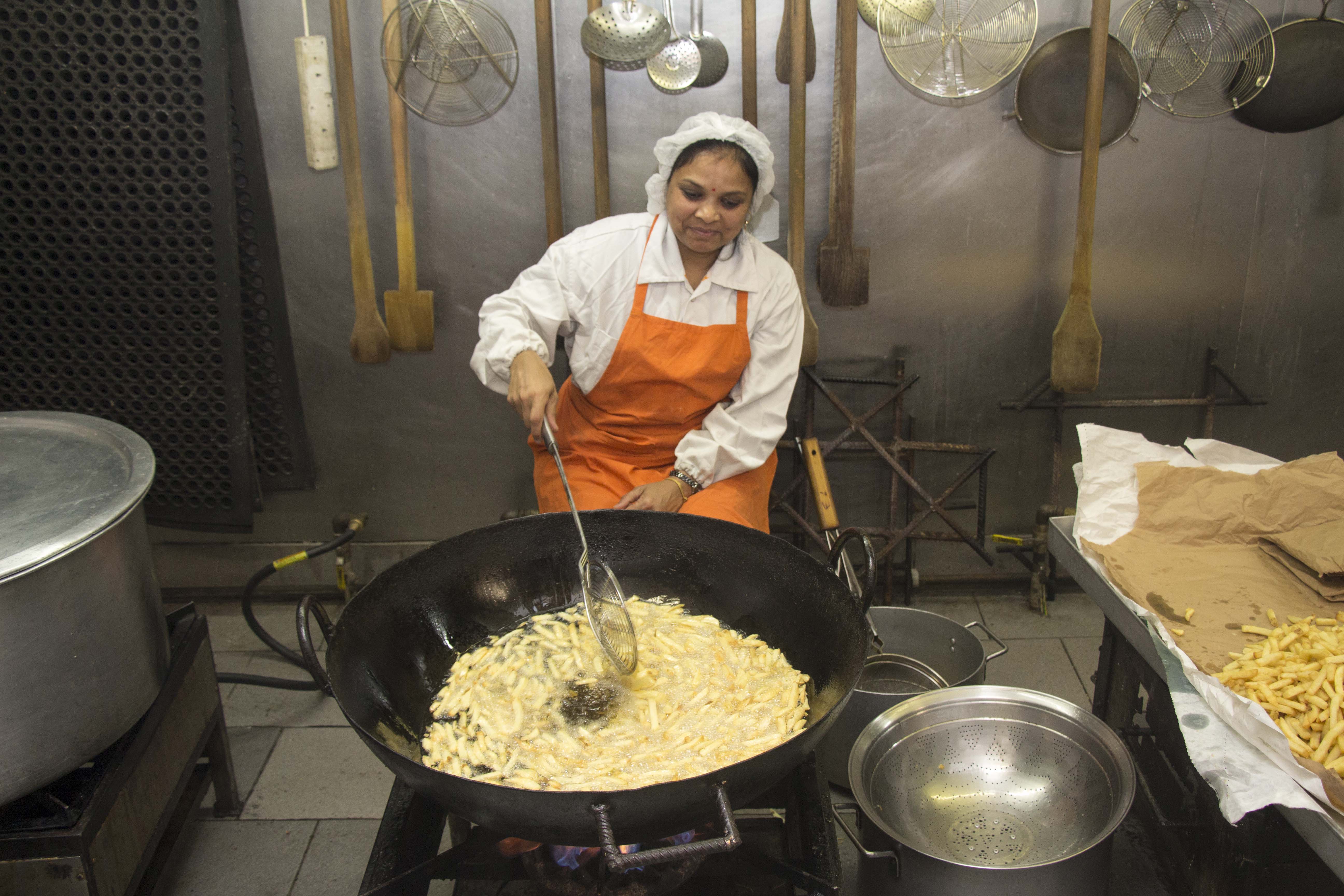 ©1987-2017 SKS Swaminarayan Temple East London