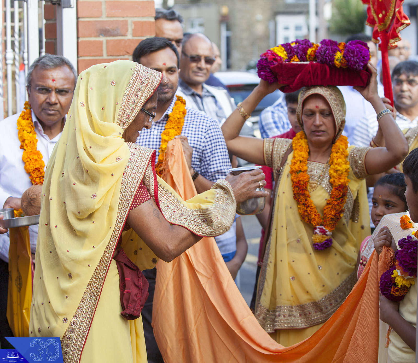 40 - ©1987-2017 SKS Swaminarayan Temple East London