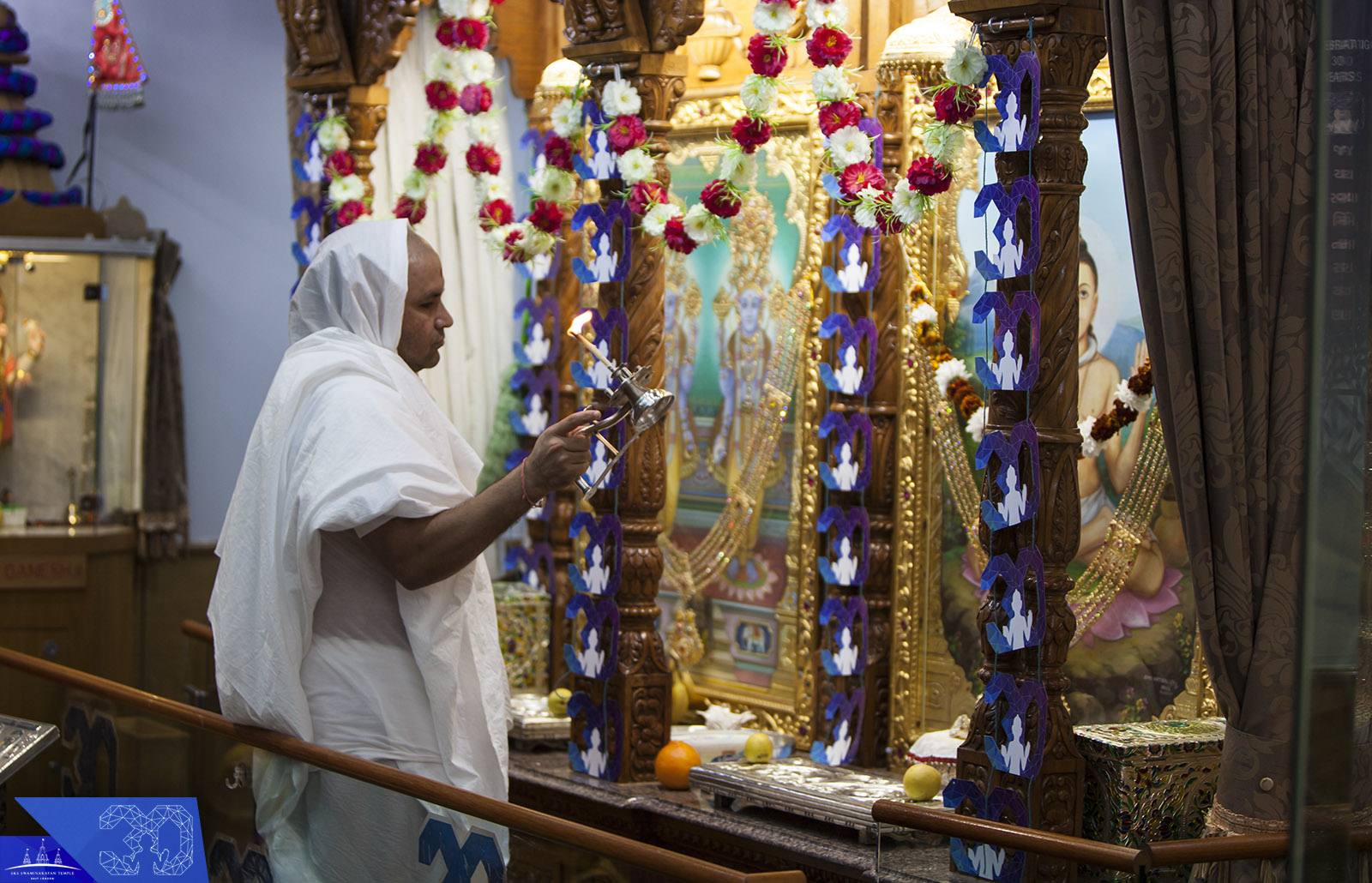 48 - ©1987-2017 SKS Swaminarayan Temple East London