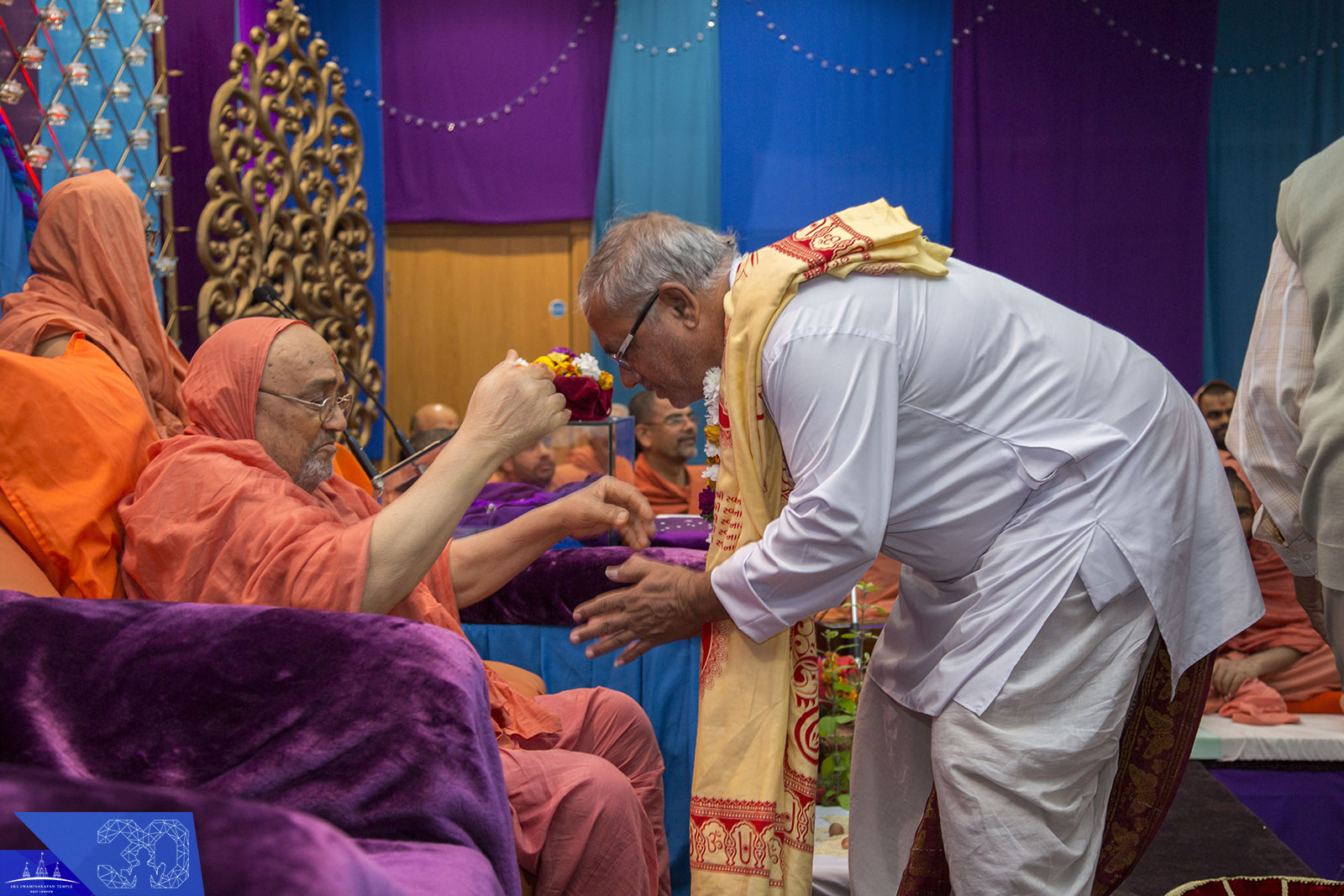 27 - ©1987-2017 SKS Swaminarayan Temple East London