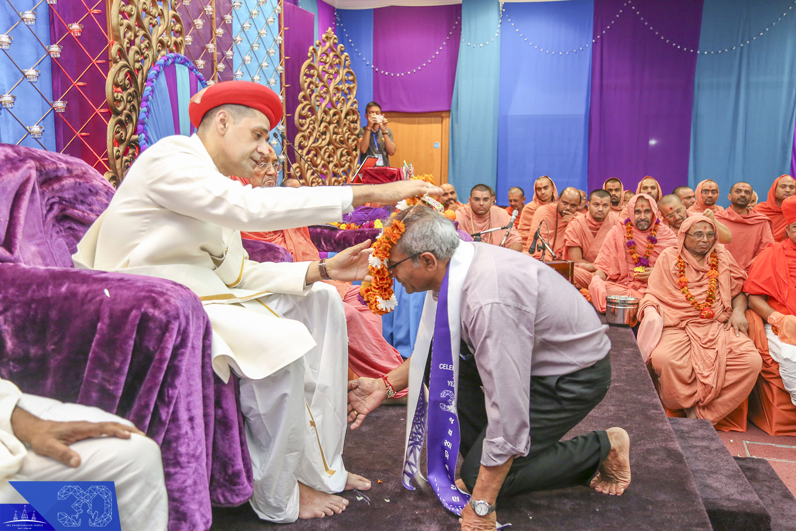 95 - ©1987-2017 SKS Swaminarayan Temple East London