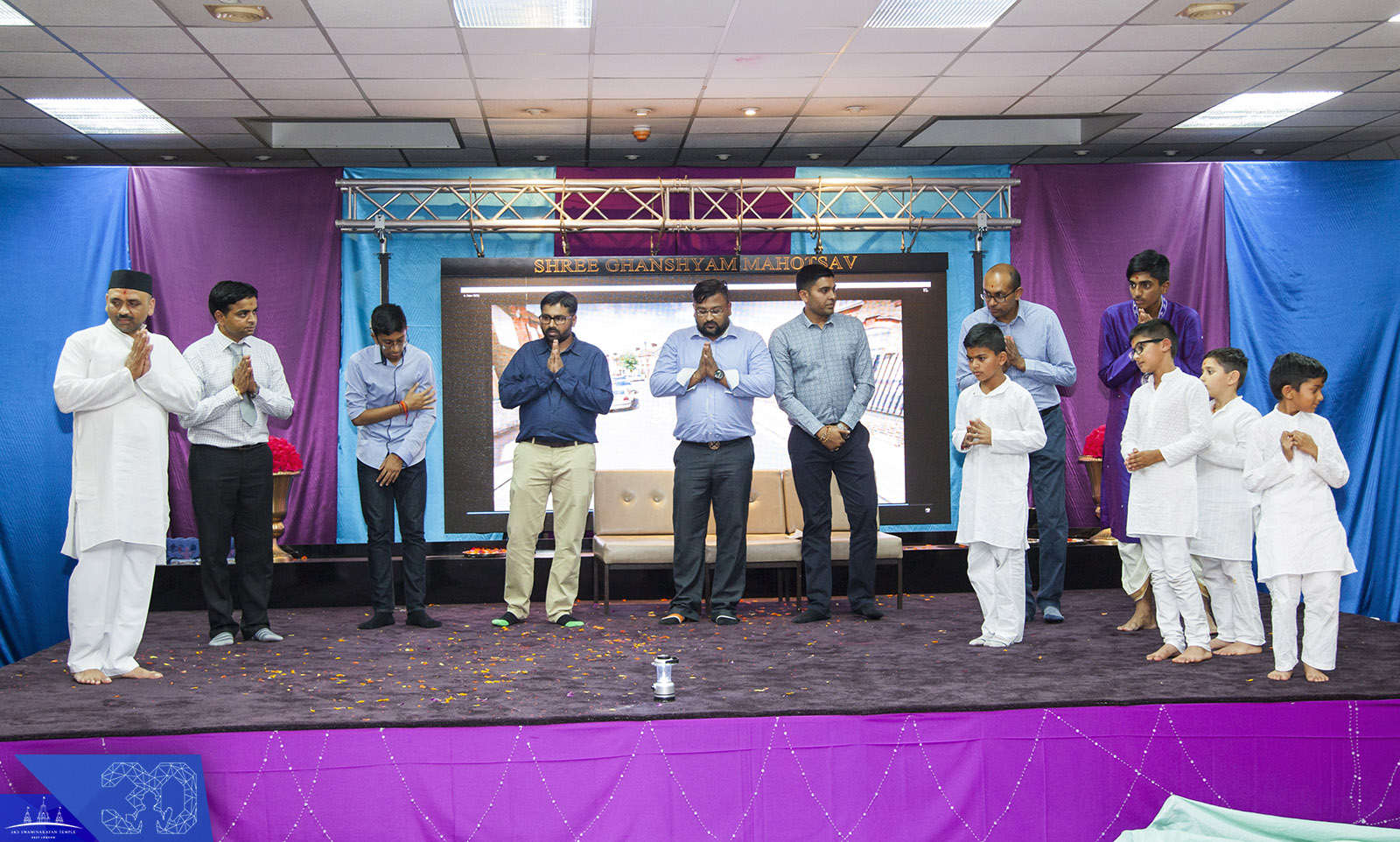 121 - ©1987-2017 SKS Swaminarayan Temple East London