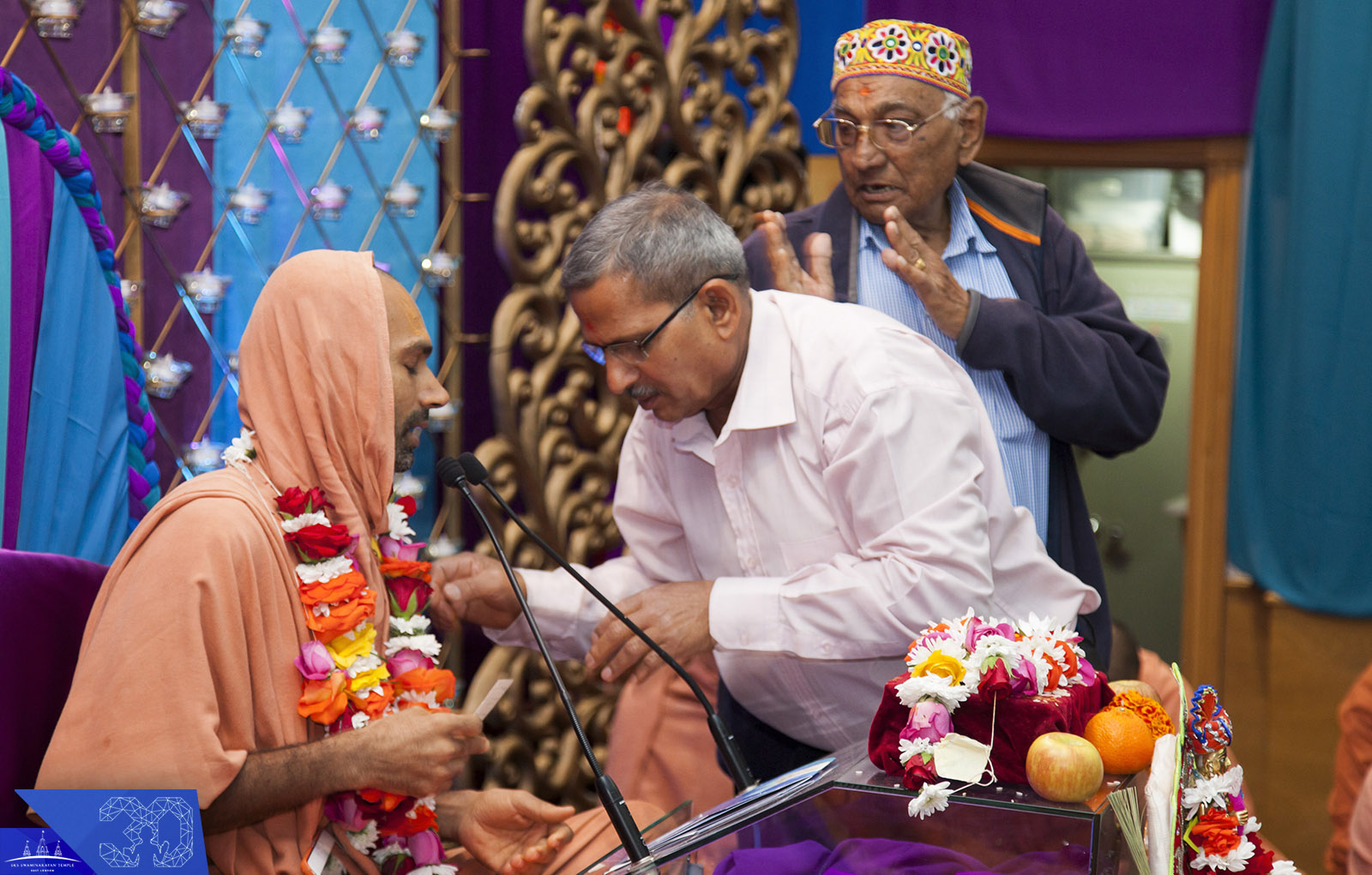 ©1987-2017 SKS Swaminarayan Temple East London