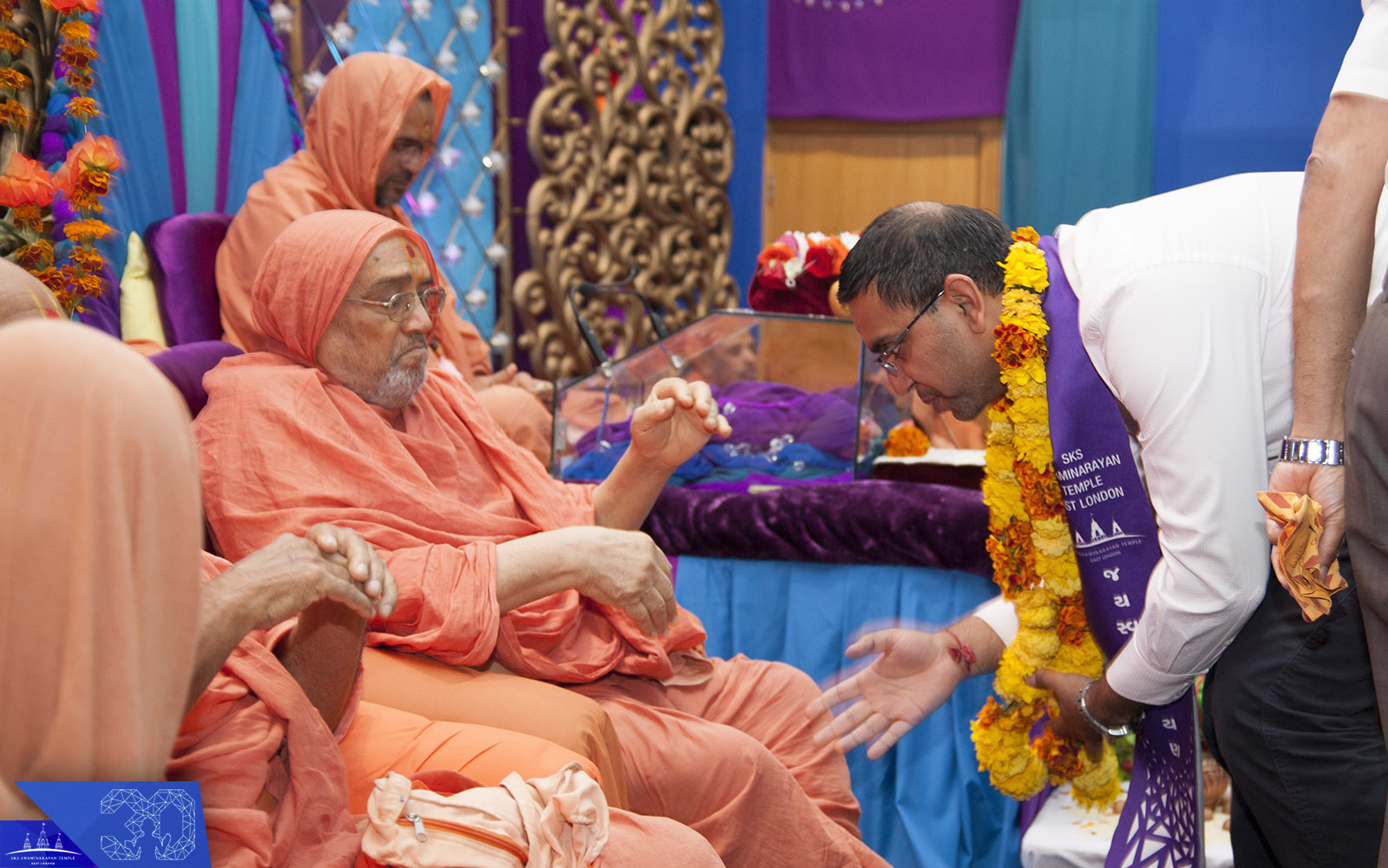 ©1987-2017 SKS Swaminarayan Temple East London