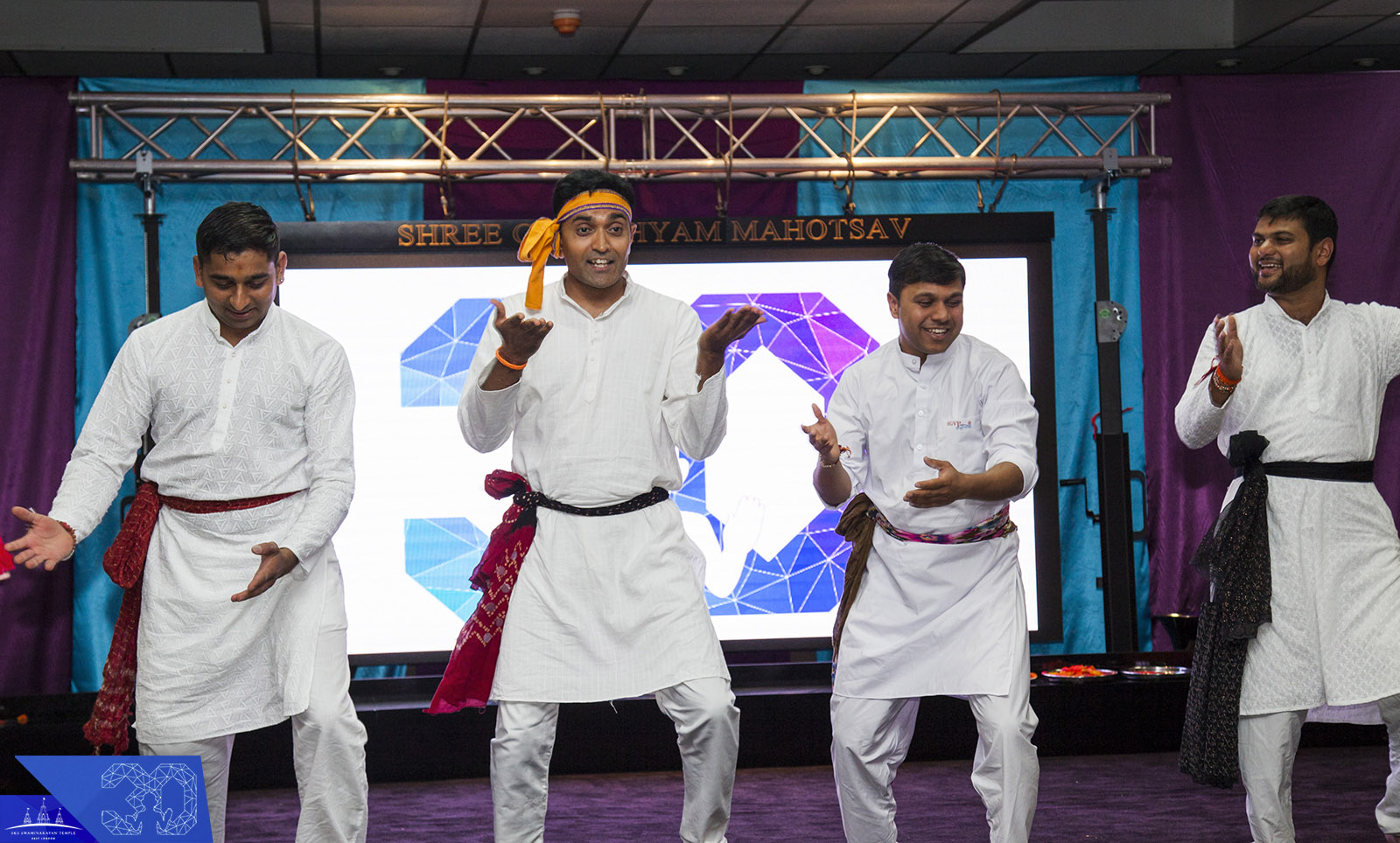 91 - ©1987-2017 SKS Swaminarayan Temple East London