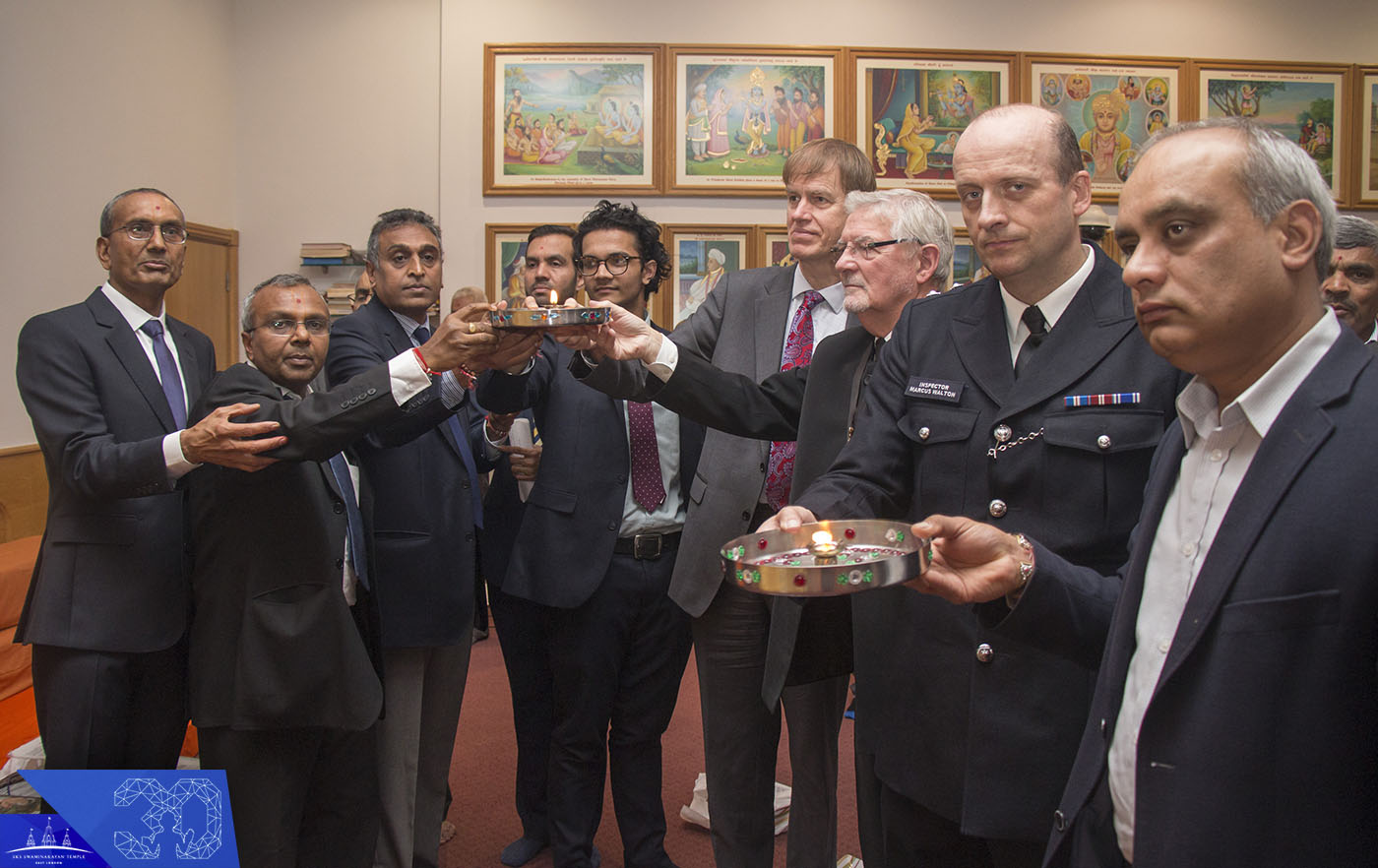 041 - ©1987-2017 SKS Swaminarayan Temple East London